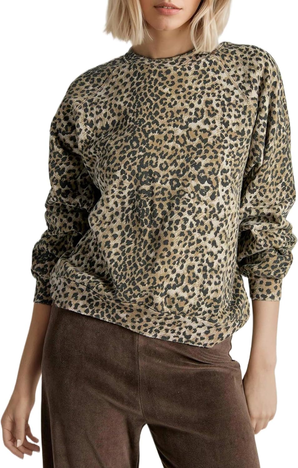 Livtany Women's Leopard Print Loose Fit Sweatshirt Crew Neck Long Sleeve Blouse Casual Distressed Hem Graphic Pullover Tops