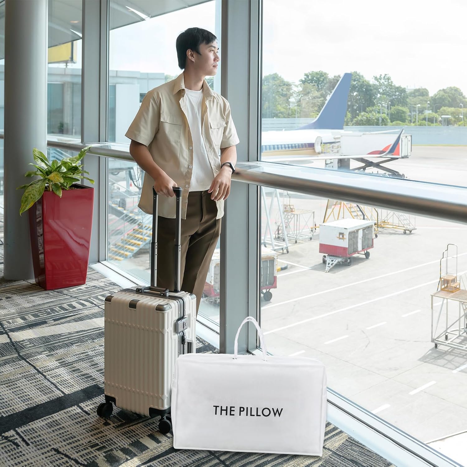 Pillow Tote Bag for Travel 20 x 12 x 6 Inches Pillow Storage Bag Handbag Non Woven Portable Home Organizer Travel Organizer with Zippers and Handles for Comforters Pillows - Image 6