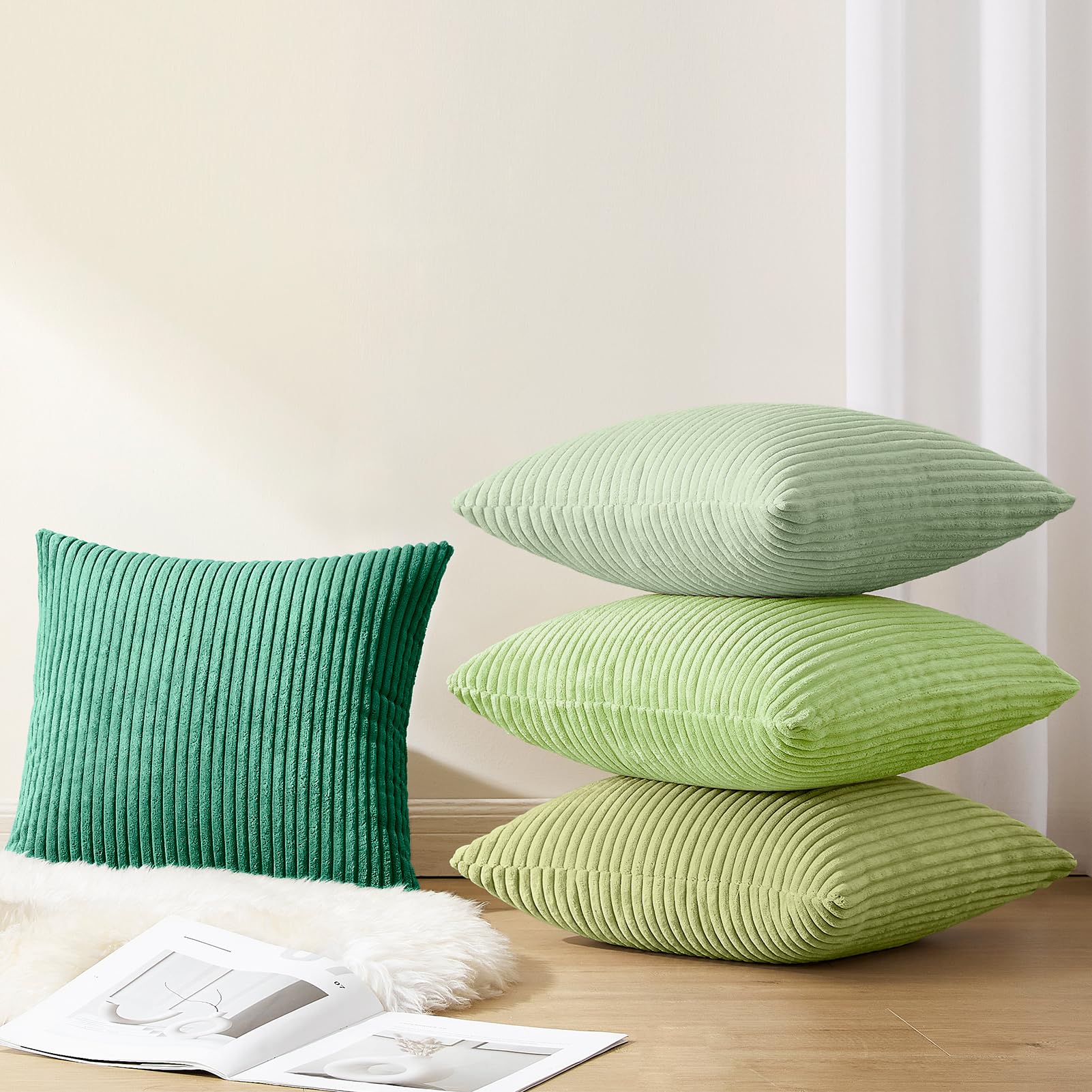 Softalker Set di 4 federe decorative per cuscini in morbido velluto a coste a tinta unita, 24 x 24 cm, decorazione moderna, per divano, camera da letto, soggiorno, verde/verde salvia