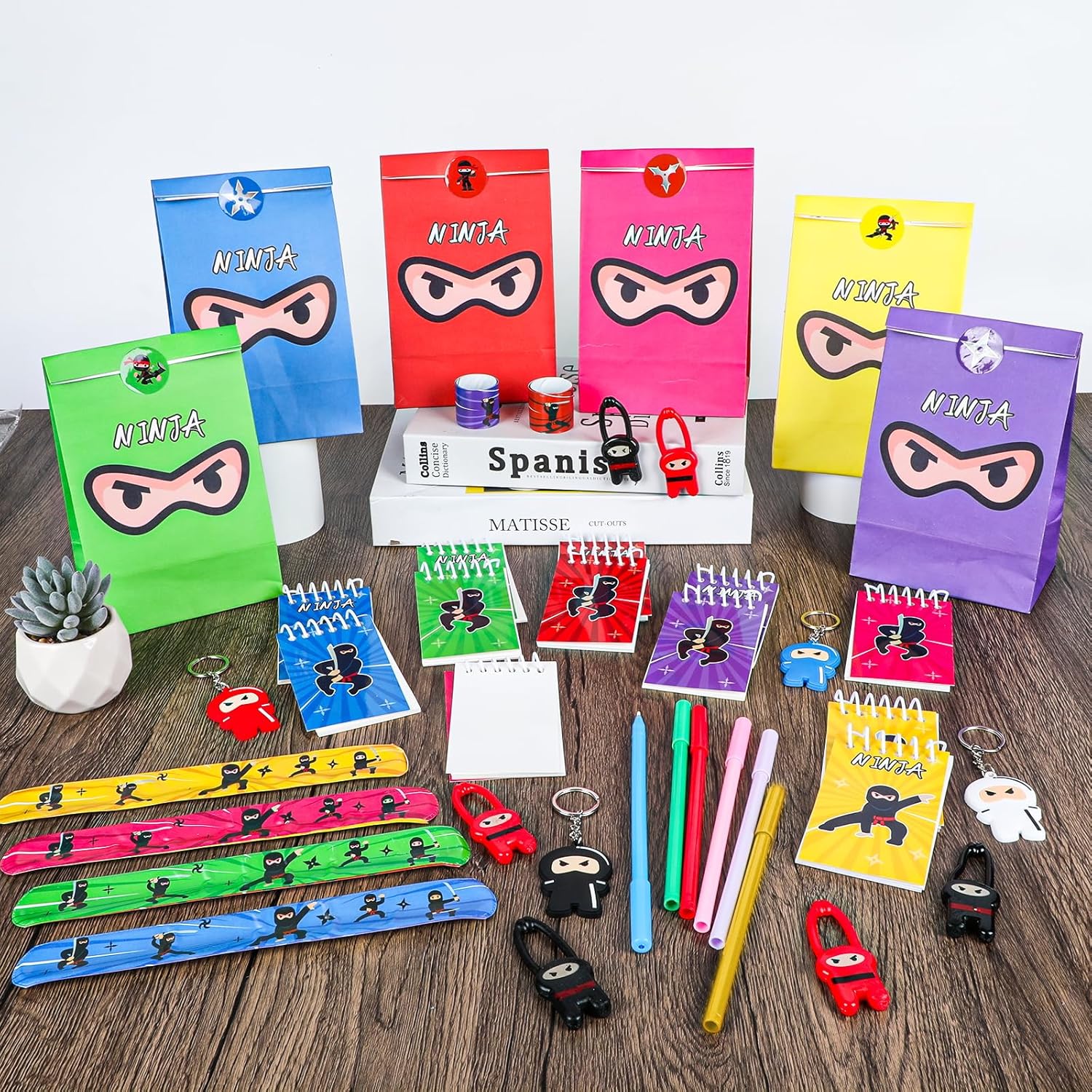 84pcs Karate Party Favor Colorful Karate Paper Bag Notepad Pen Slap Bracelets Key Chain TPR Stretchy Flying Toys Stickers Karate Party Supplies for Boys Girls Birthday Classroom Activities Party Kits