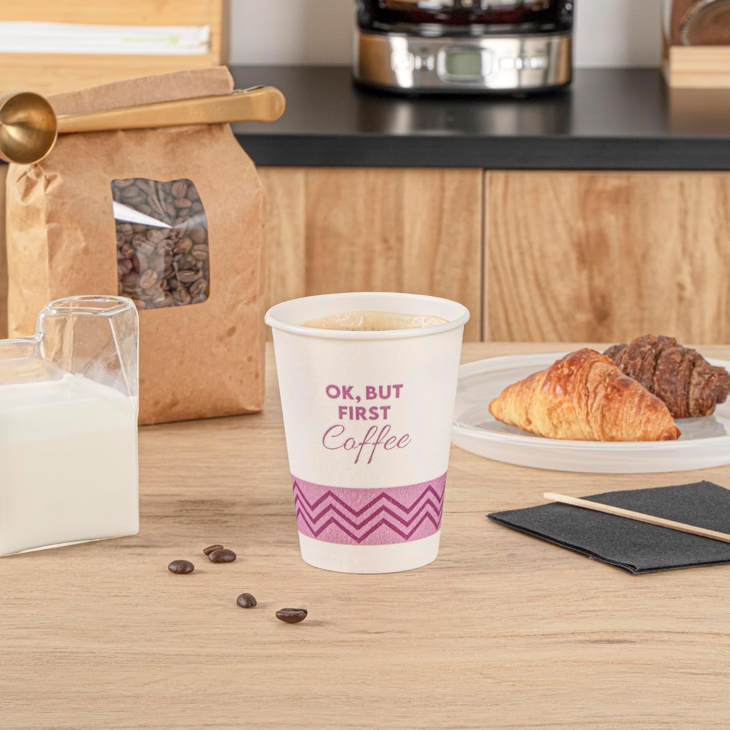 Restaurantware Insulated Paper Hot Cups 12 Oz Pack of 25 Pink Disposable Coffee Holders, Paper Coffee Cups for Hot Drinks - 12 Ounce To-Go Insulated Non-Slip Grip for Beverages, Catering