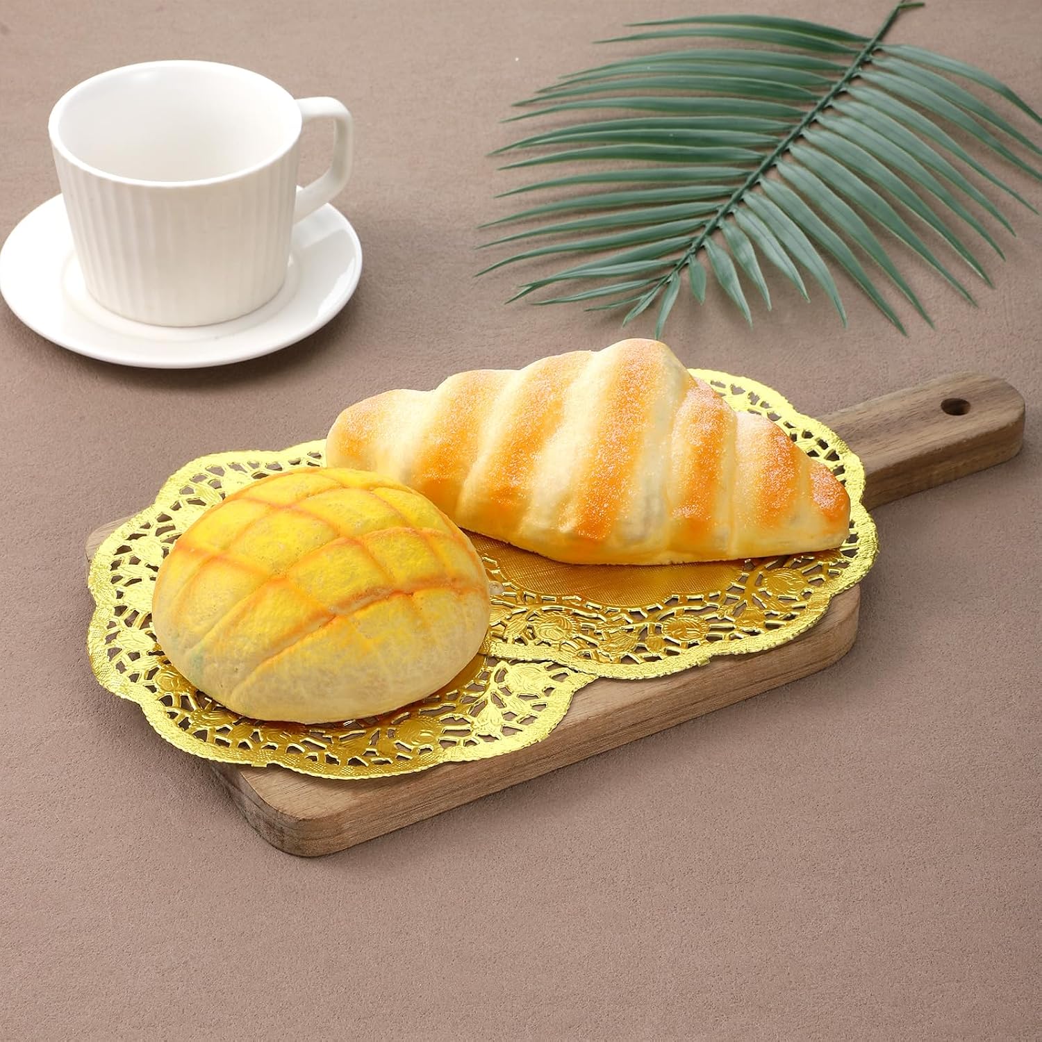 50 Pcs Gold Paper Placemats Round Disposable Gold Doilies 6.5 Inch