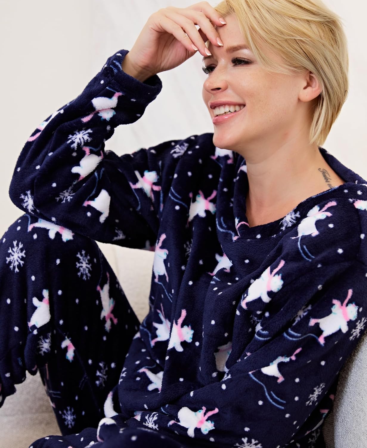 Fleece Pajamas For Women 2 Piece PJ Set Long Sleeve Women's Printed Sleepwear - Image 4
