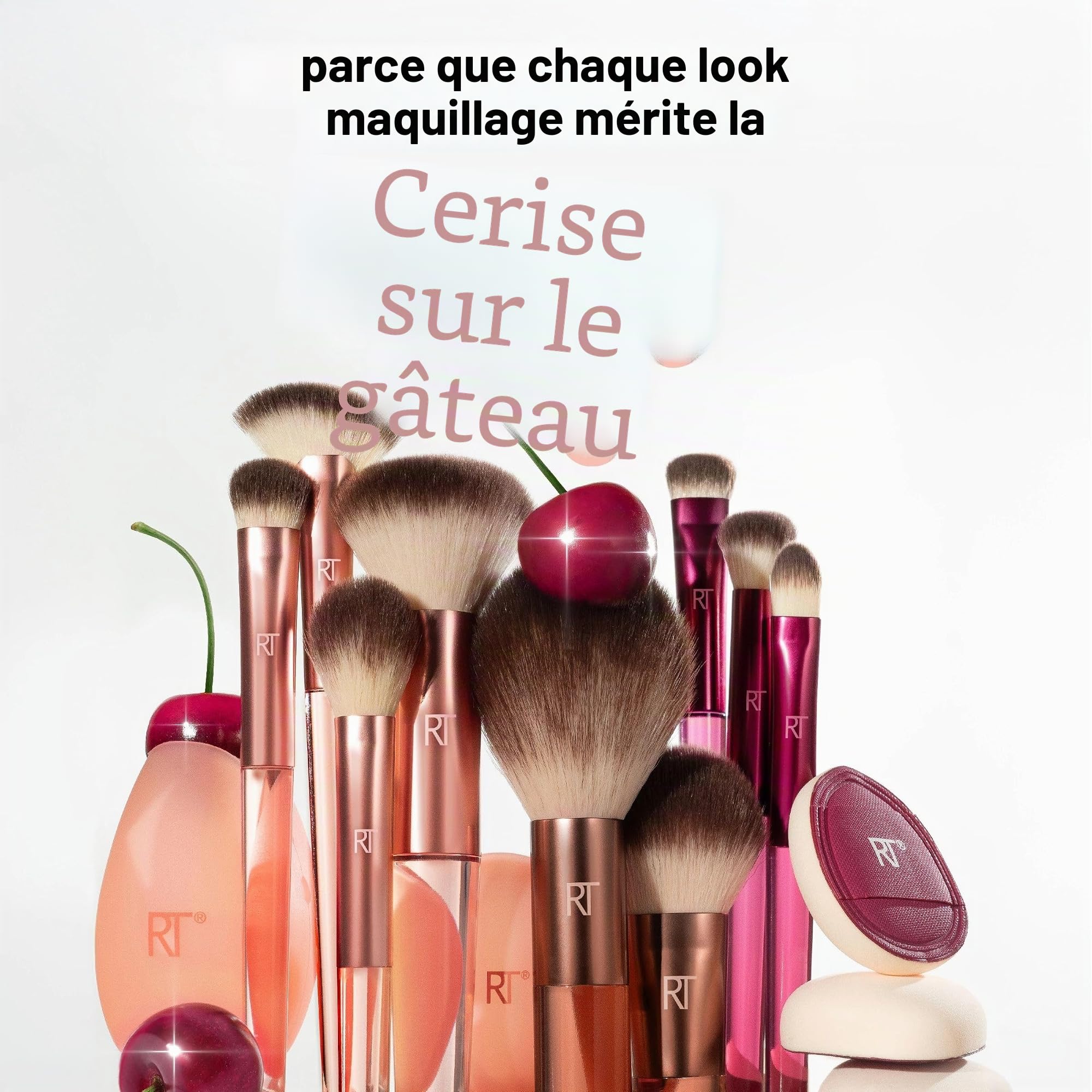 Real Techniques Cherry On Top Lot de 6 pinceaux de maquillage pour le visage et housses de voyage pour fond de teint, anti-cernes, poudre et blush, poils synthétiques, végétalien et sans cruauté