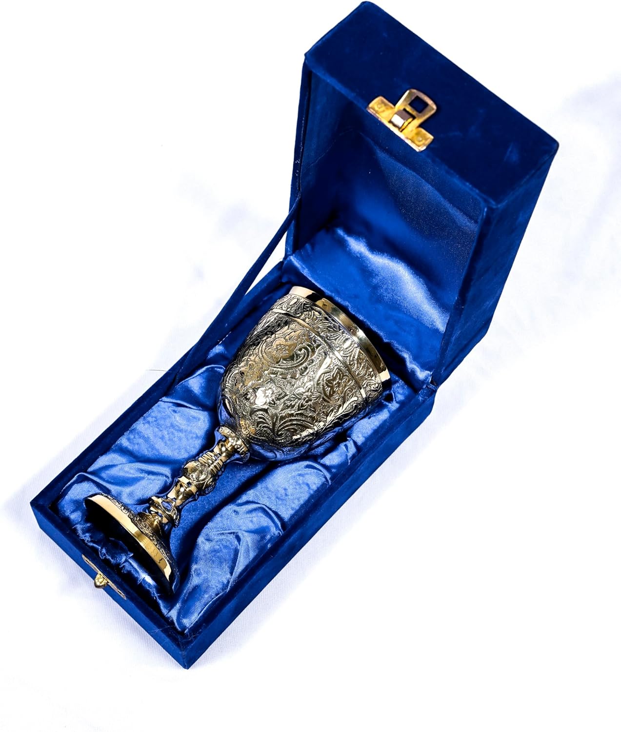 Vintage Brass, Royal Wine Cup, 1 Piece, Renaissance Medieval Gift Vintage Chalice Goblet, Food Safe Sturdy Brass Shot Glasses for Liquor, Ritual, Buddha, Weddings, Royal Medieval Decor, Blessings,