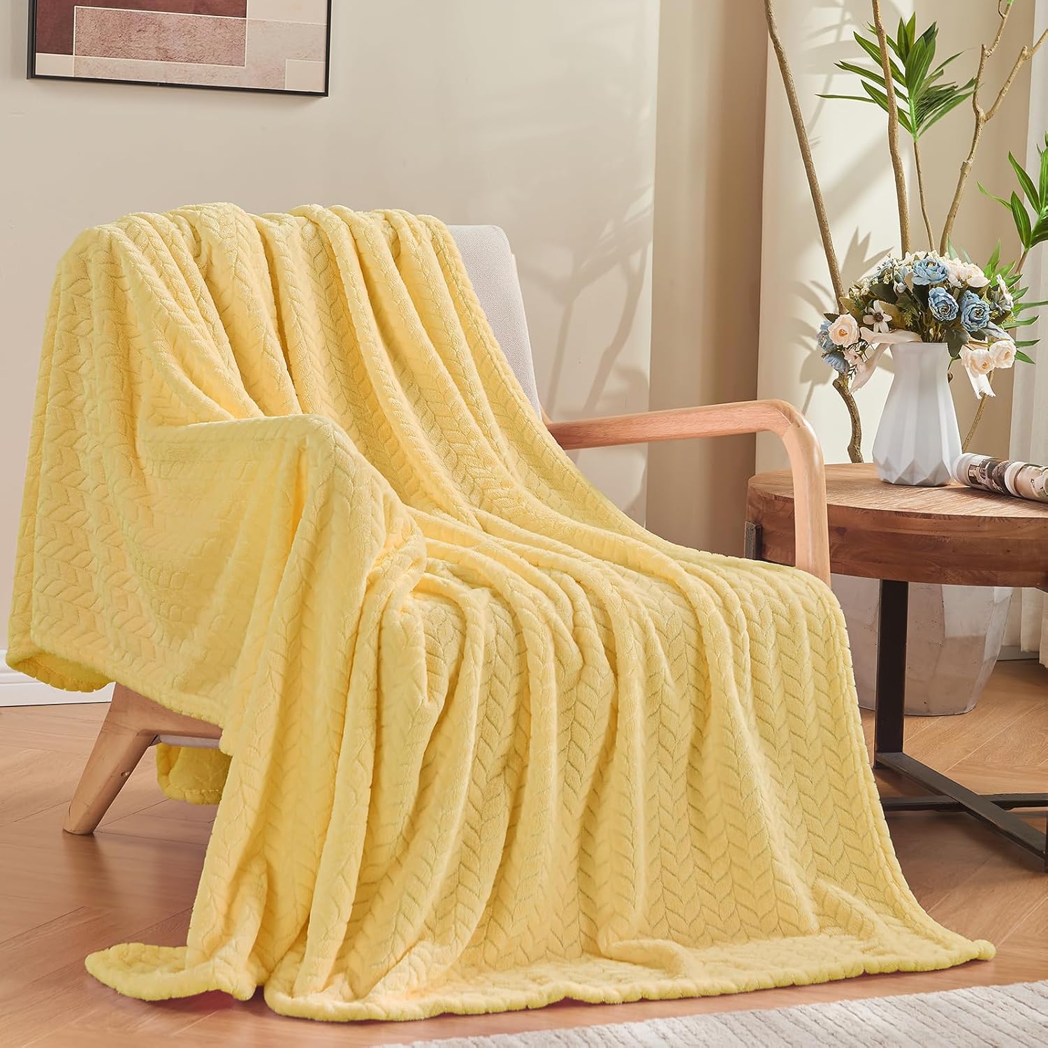 inhand Champagne Gold Fleece Throw Blanket for Couch, Super Soft Flannel Blanket, Lightweight Fuzzy Blankets Sofa Bed Office, Washable Cozy Plush Fleece Blankets&Throw for All Season(50x60 Inches)