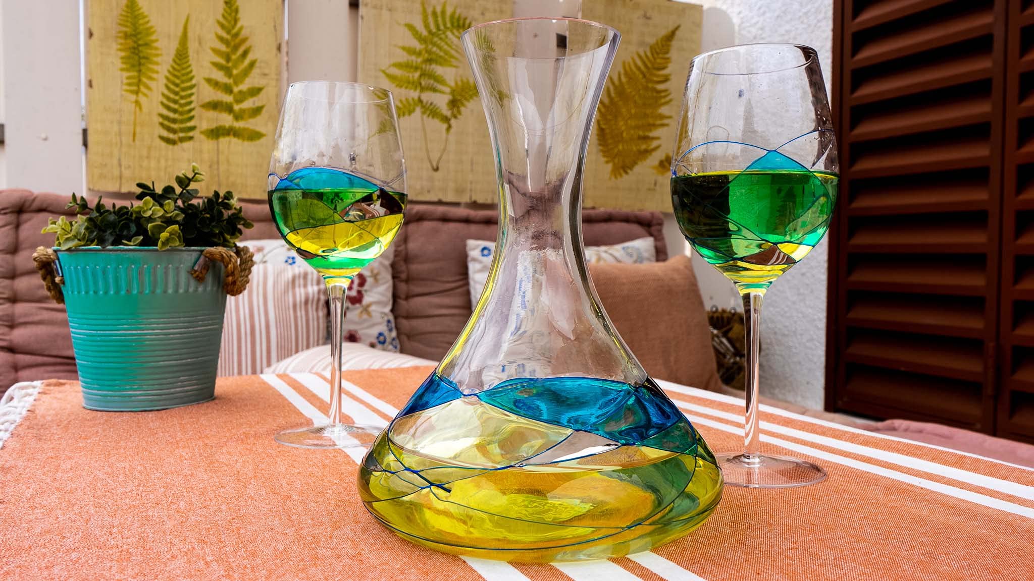Amazon.com | Wine Glasses Hand Painted Victoria Barcelona Mouth Blown  Unique Gifts Ideas Set 2 29oz Antoni Gaudi Cornet Experience Murano  Inspired (2, Blue, Silver): Wine Glasses