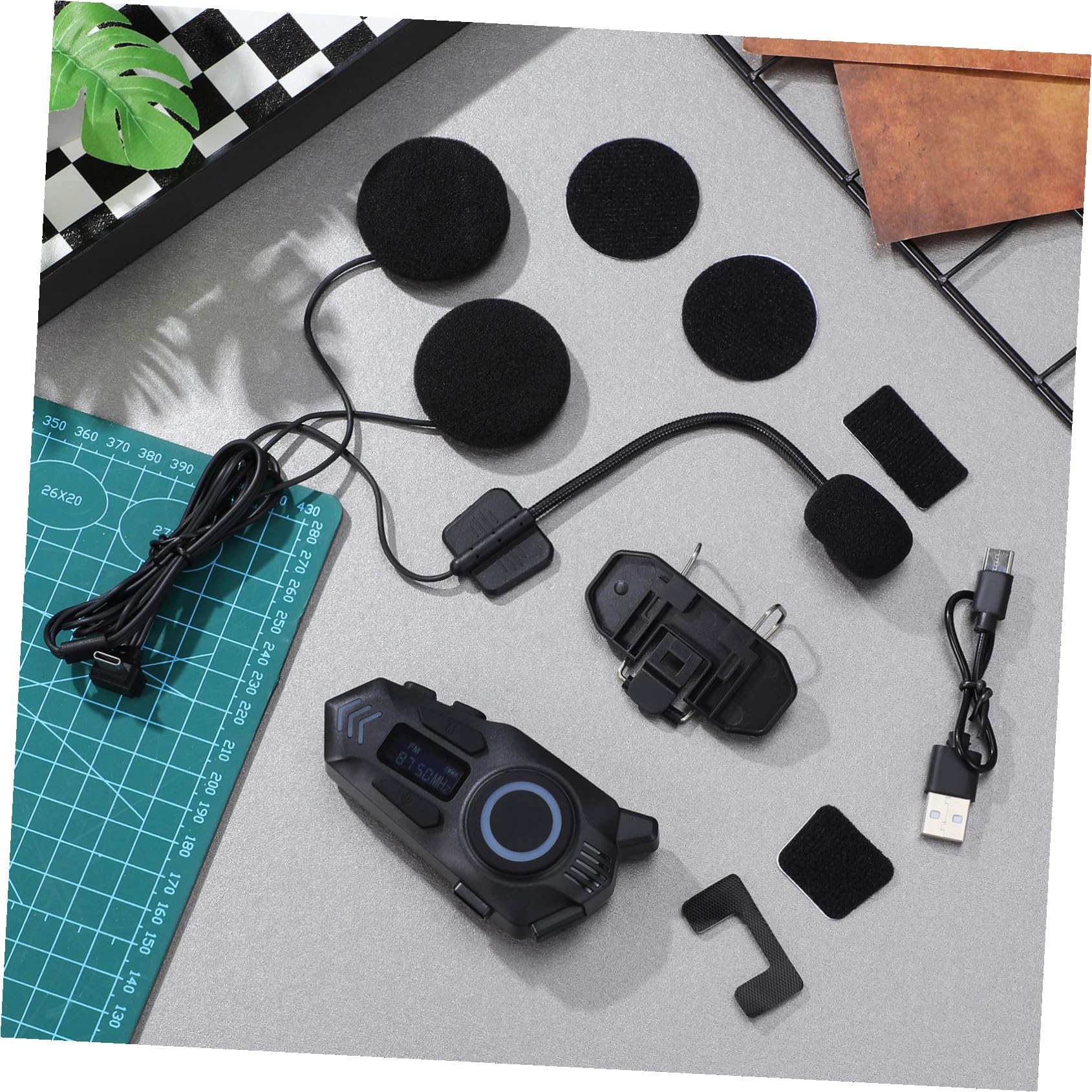 SHINEOFI Auricolare Moto Wireless 6.0 per Casco con Microfono, Ip65, 800mah, Comfort Ergonomico per Escursioni Motociclistiche Quotidiane