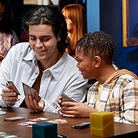 Vista 3 de Magic: The Gathering Murders at Karlov Manor Play Booster Box - 36 paquetes (504 cartas mágicas)