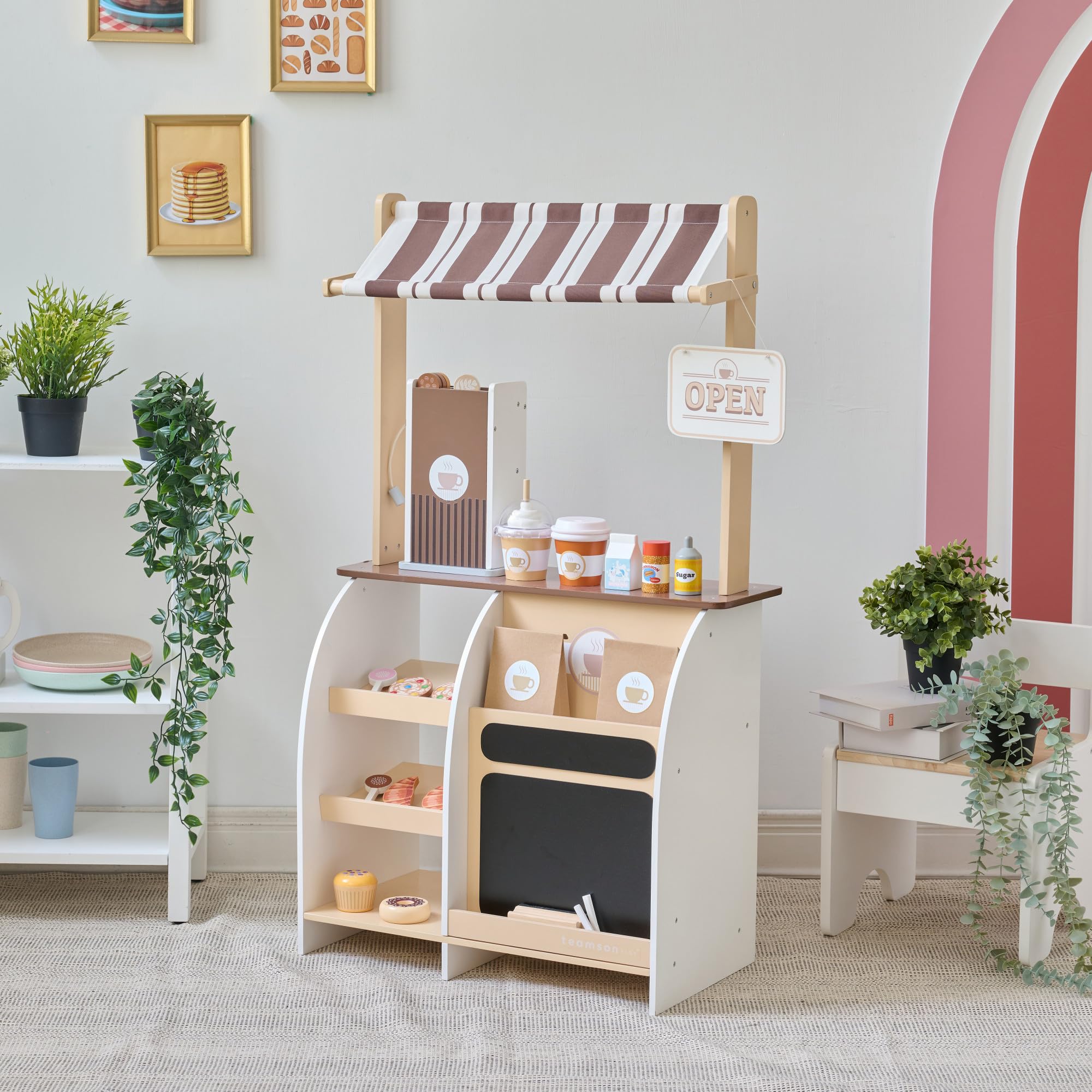 Teamson Kids Espresso Treats Stand café Jouet Bois avec Machine Expresso, pâtisseries, Tasses, Tableau Menu, Panneau Ouvert/fermé, rangements, 29 Accessoires | Machine Expresso, Pâtisseries, Tasses, Tableau Menu, Panneau Ouvert/Fermé