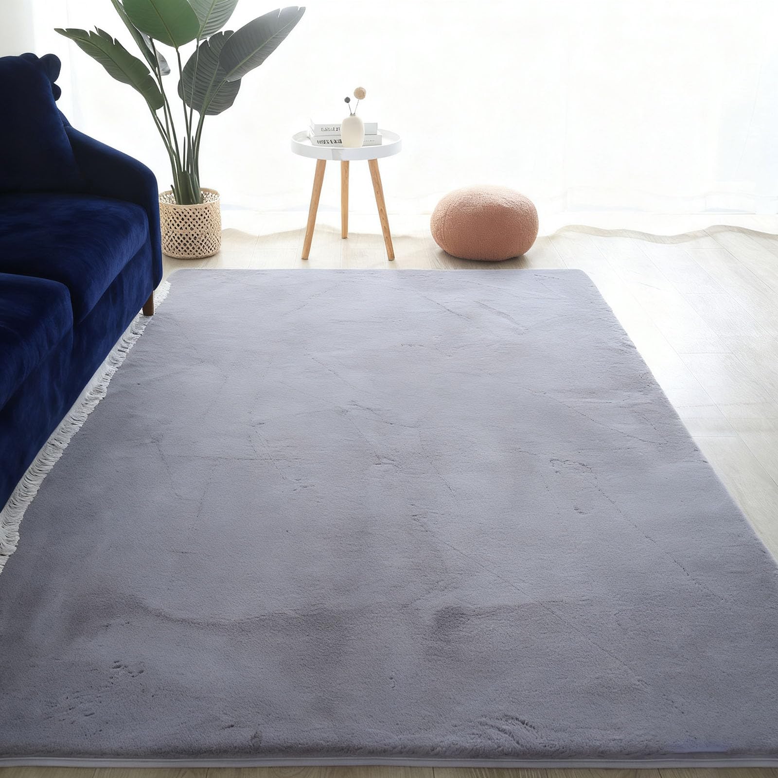 Tapis salon gris 2.4 x 4.1 m moderne aspect fourrure et design monochrome
