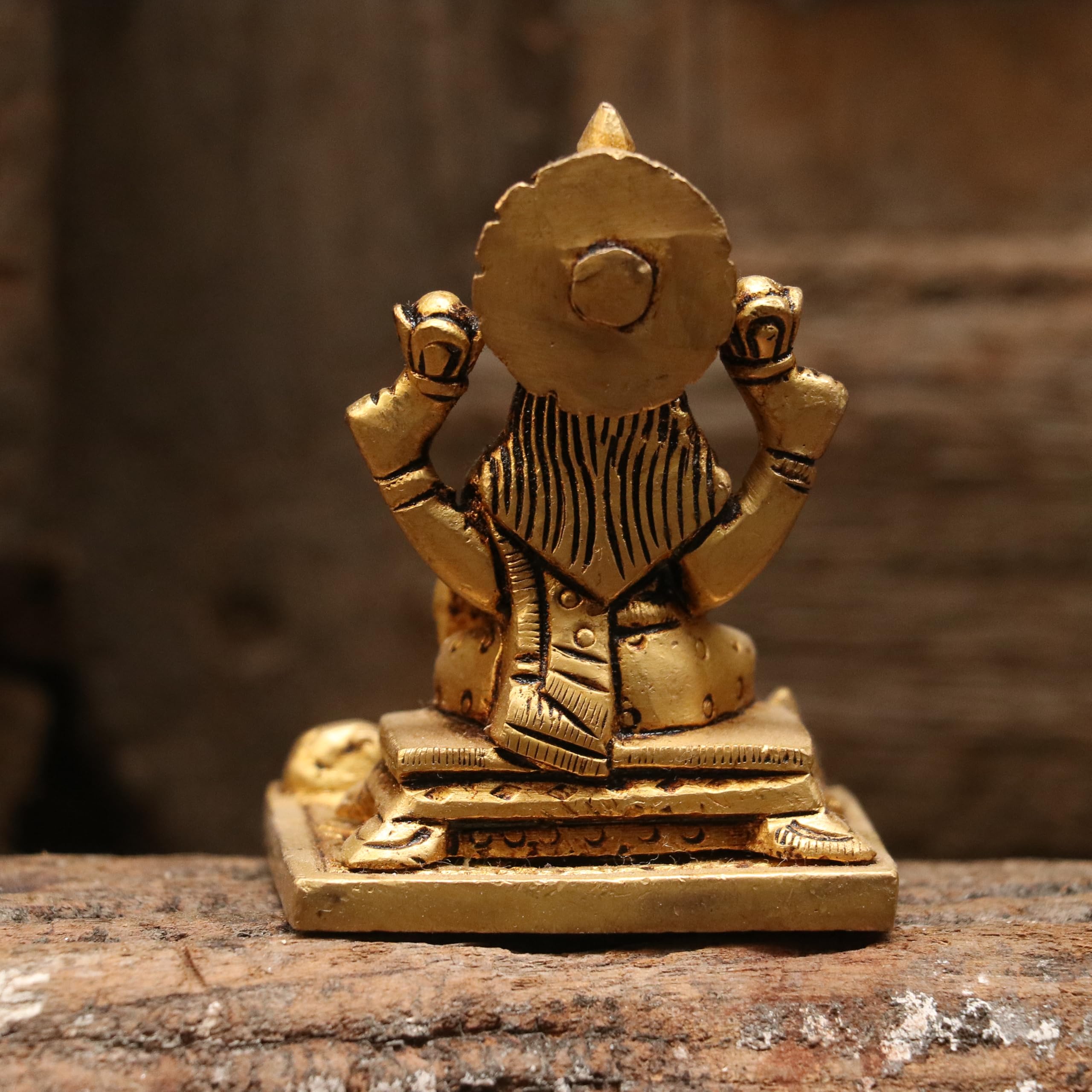 灯明皿を持つインドの女神ディーパラクシュミ像 【公式通販】