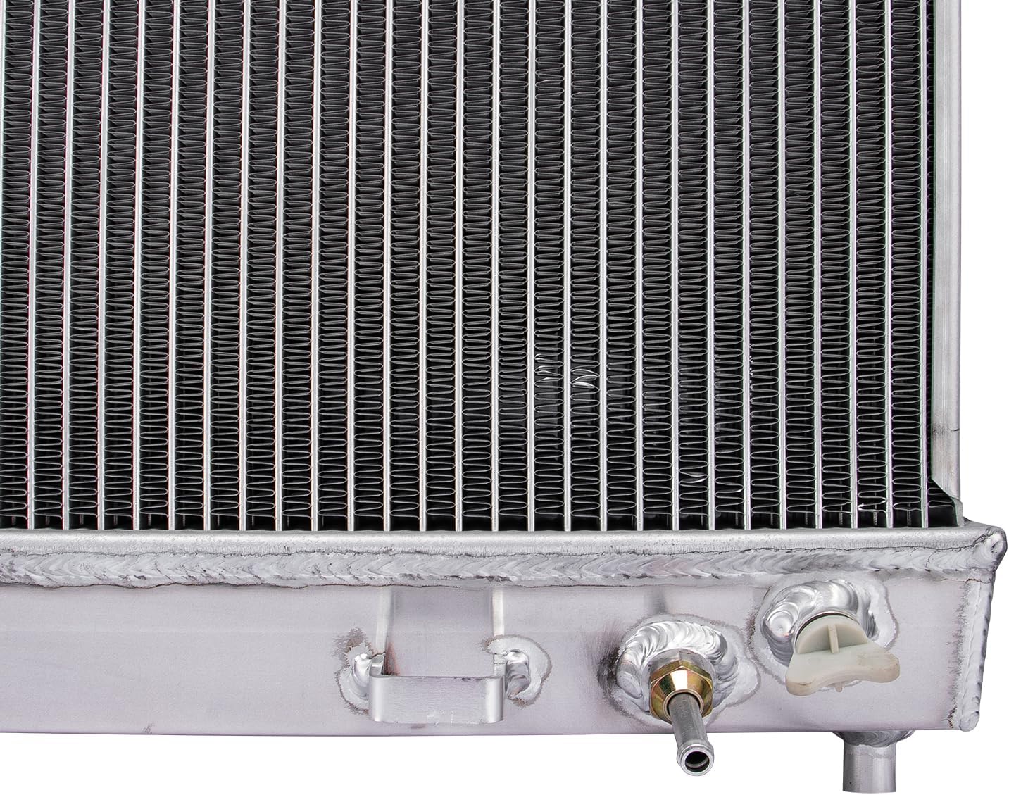 3 Rows Aluminum Radiator For 2004-2010 Nissan Titan, 2005-2015 Nissan Armada, Infiniti QX56 5.6L V8, Radiator For 2004 2005 2006 2007 2008 2009 2010 11 12 13 14 15 Nissan Armada Titan Cooling Radiator