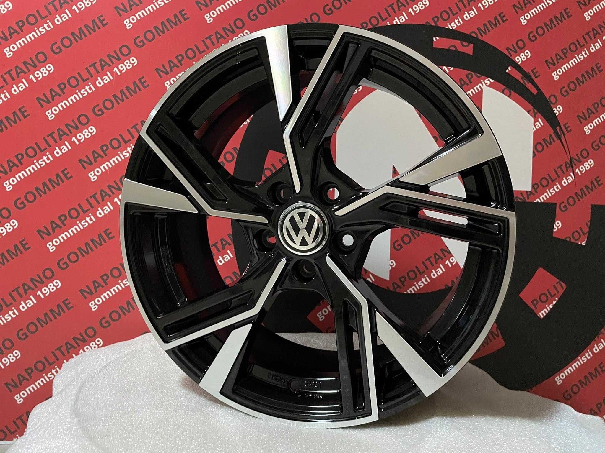 4 Cerchi in lega per Golf 5 6 7 8 17 pollici modello rs5 nero diamantato