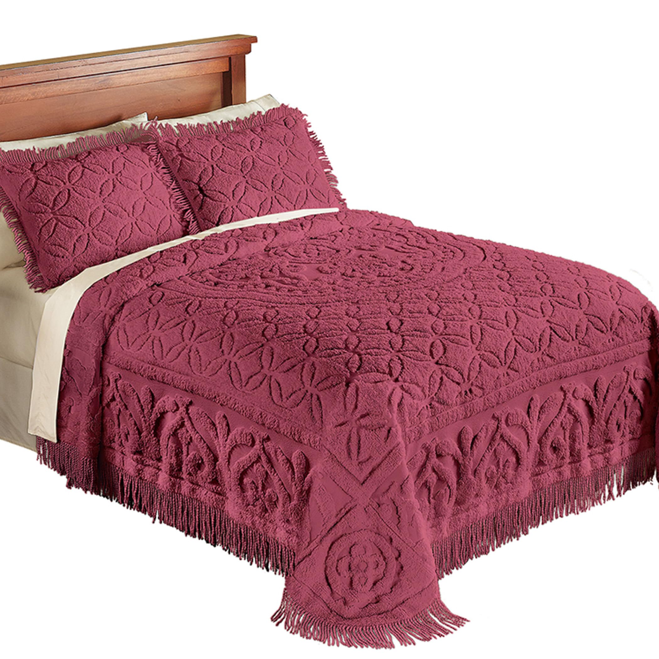 Collections Etc Elegant Victoria Plush Chenille Bedspread with Fringe Border and Ring Design, Burgundy, Queen