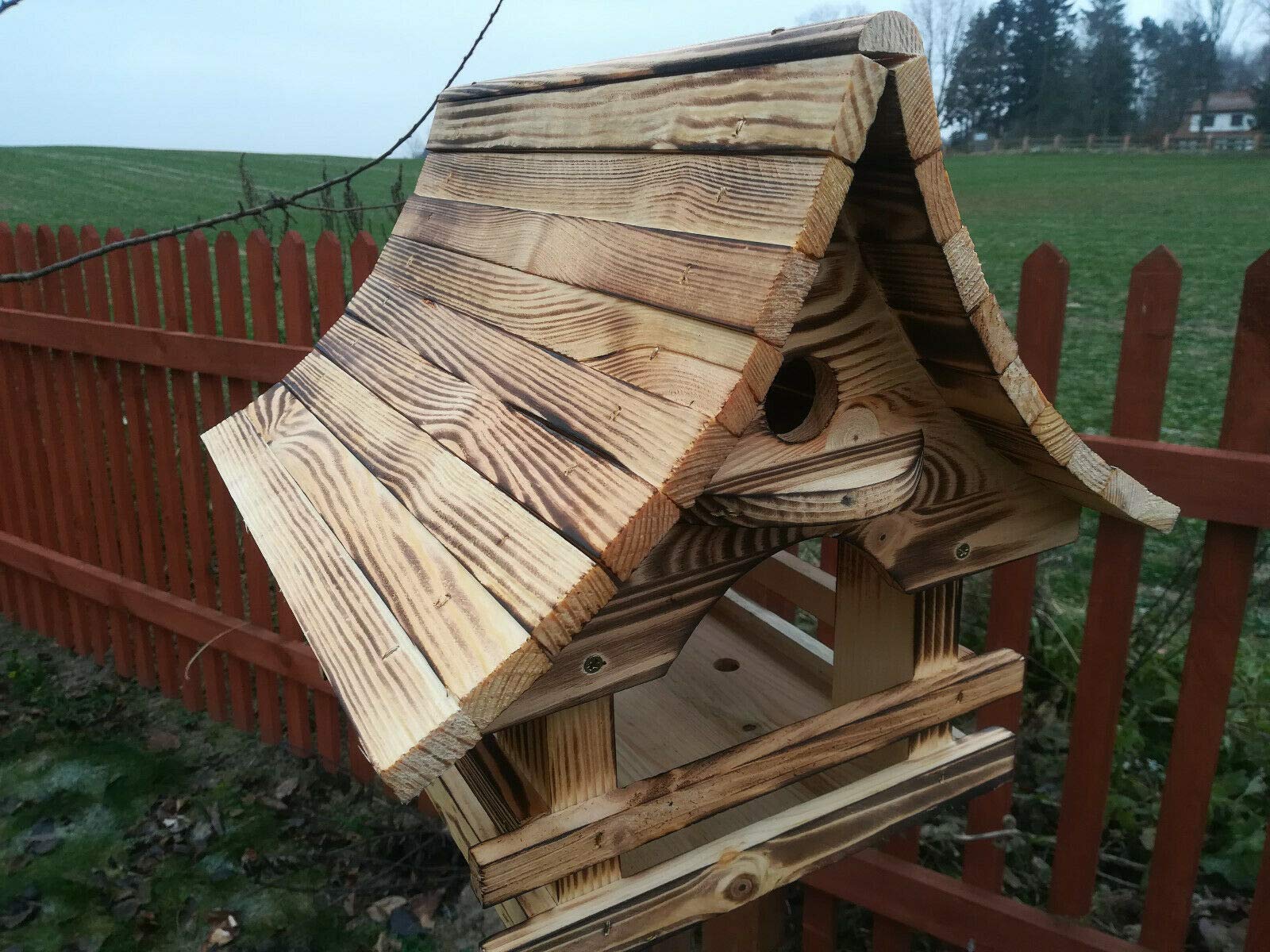 Vogelhuis met nestkast en standaard van hout, voederhuis, voederstation voor wilde vogels, vogelvoederhuis om neer te zetten voor de tuin of balkon, 6 kleuren, verbrand