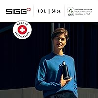 Vista 3 de Sigg - Botella de agua de metal reciclado - Traveller - Fabricada en Suiza - Para bebidas carbonatadas - Sin BPA - 34 Oz