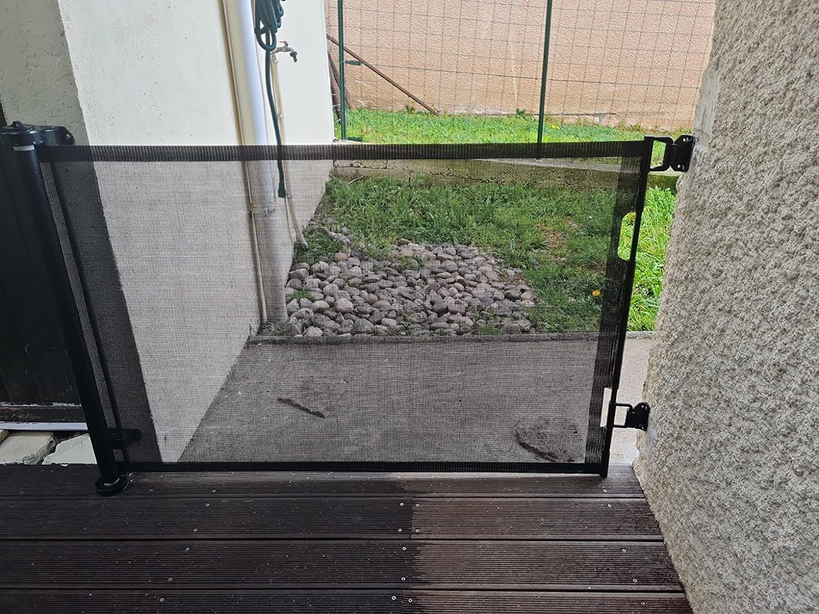 Barrière de Sécurité Enfant Rétractable 0-150 cm 86 cm de Haut pour Escaliers/Portes/Couloirs
