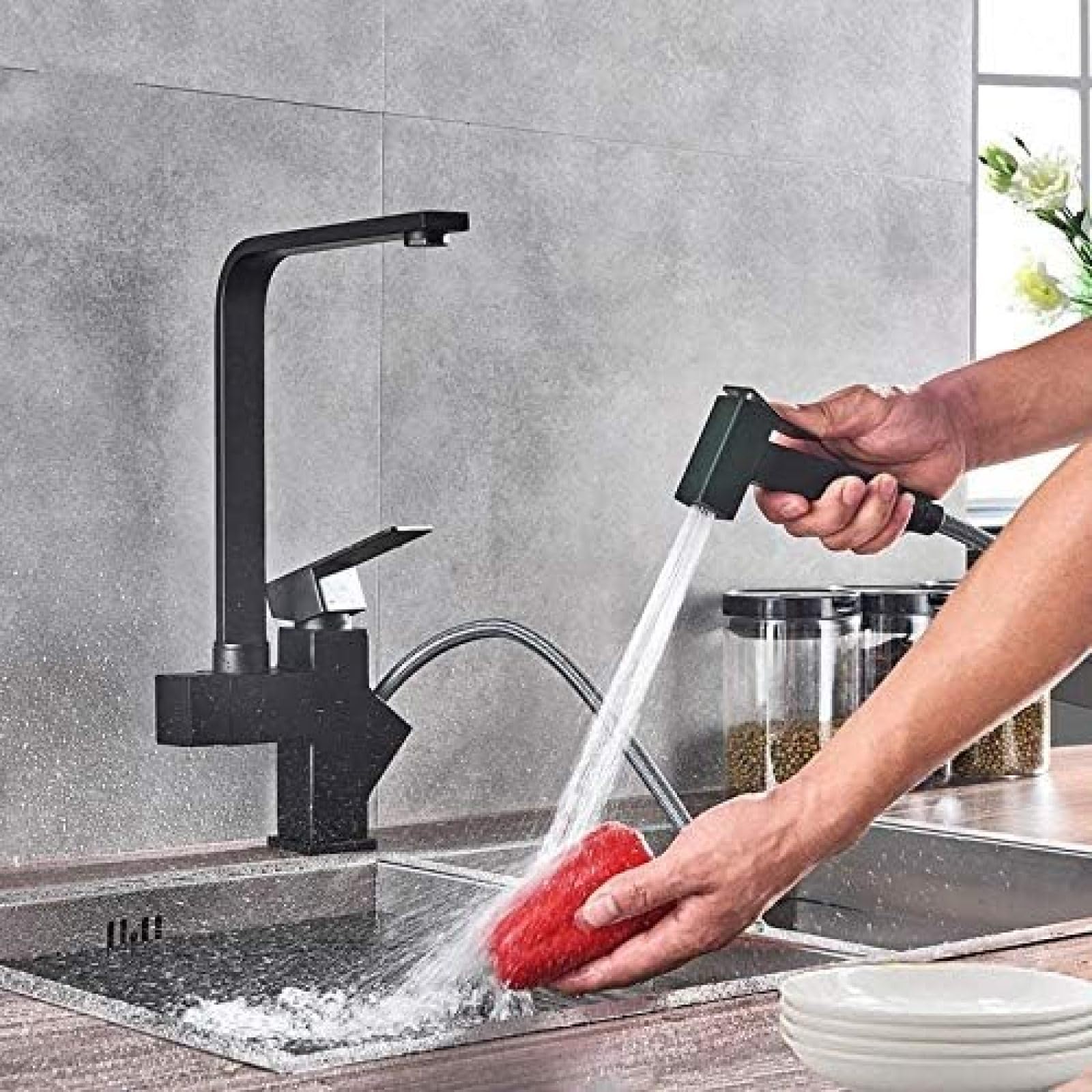Robinet de cuisine noir mat extractible pour simplifier vos recettes