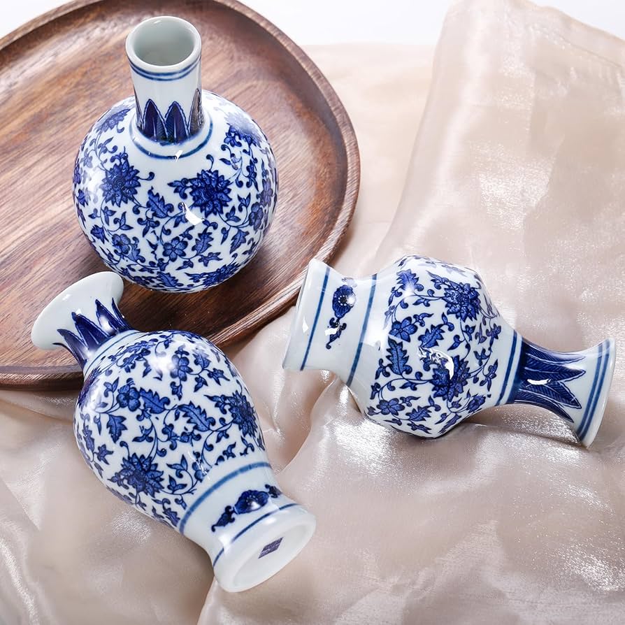 青と白の陶器花瓶 高さ約30cm Amazon.co.jp: 景徳鎮の青と白の磁器の花瓶 陶器と磁器の花瓶