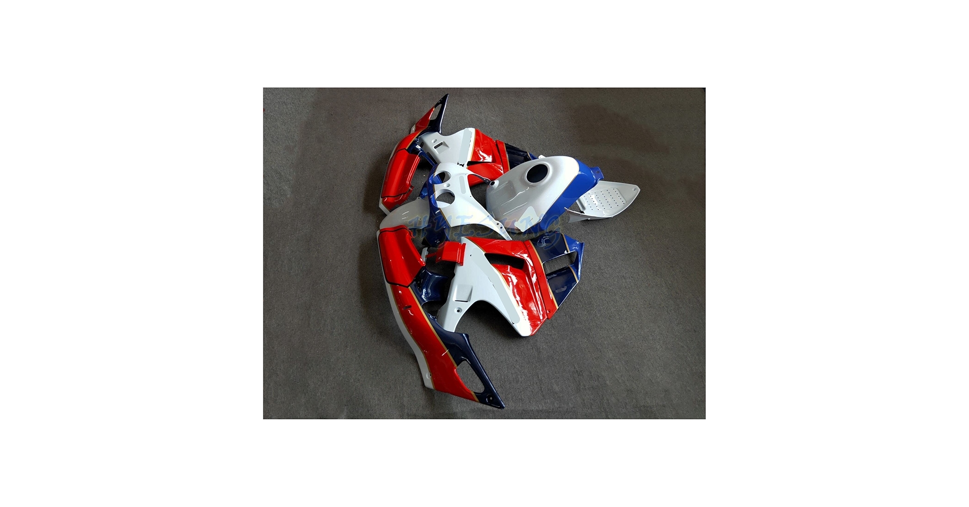 HONDA rvf400 純正カウルセット 赤/白/青 HONDA rvf400 純正カウルセット 赤/白/青