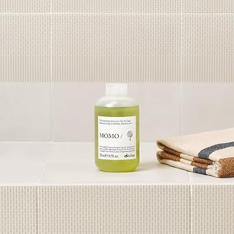 Davines MOMO/Shampoo, Moisturizing Gel Shampoo for Dry or Dehydrated Hair - Deeply Hydrates with Apricots - Gentle Cleanser Restores Softness, Shine & Moisture
