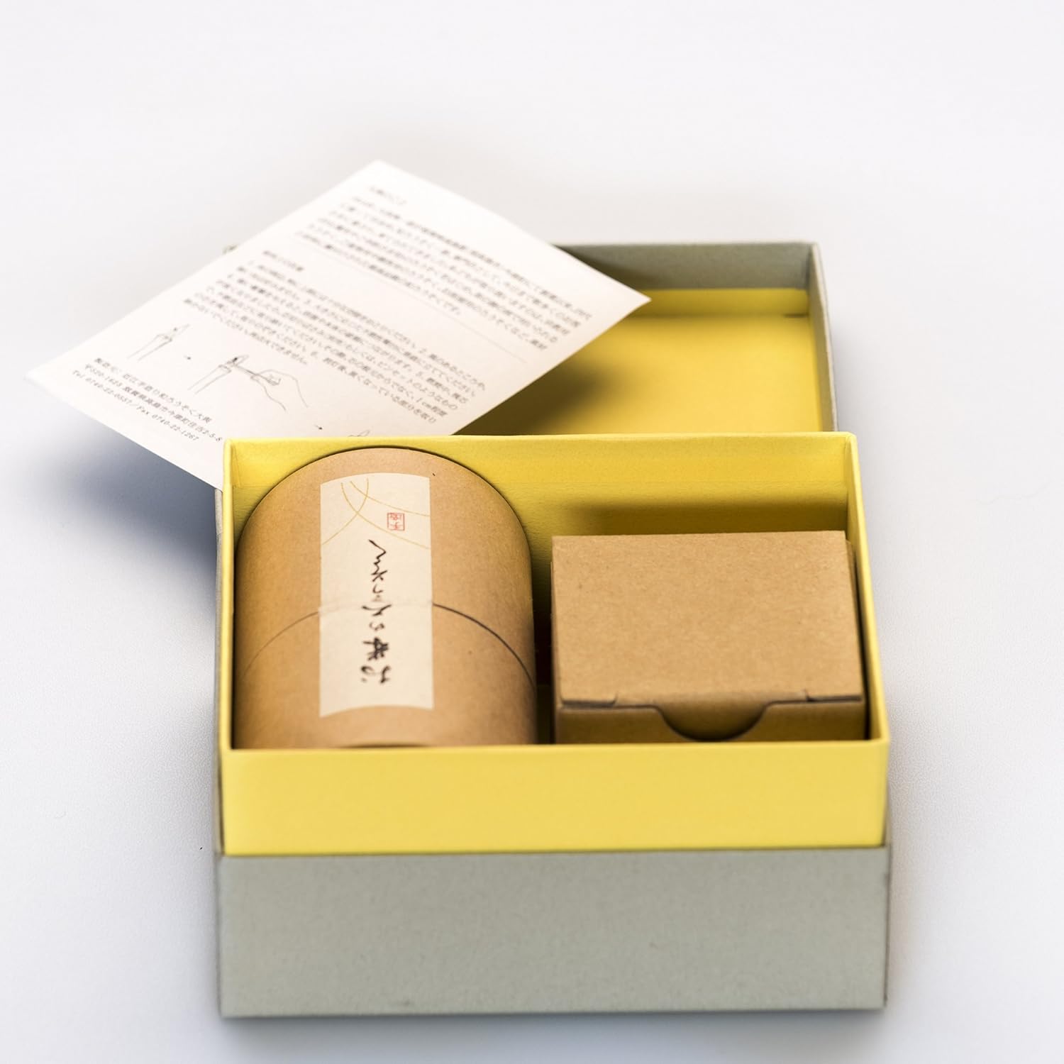 Daiyo Handmade Japanese Rice-Wax Candles Gift Set - 20 pcs with Ceramic Holder