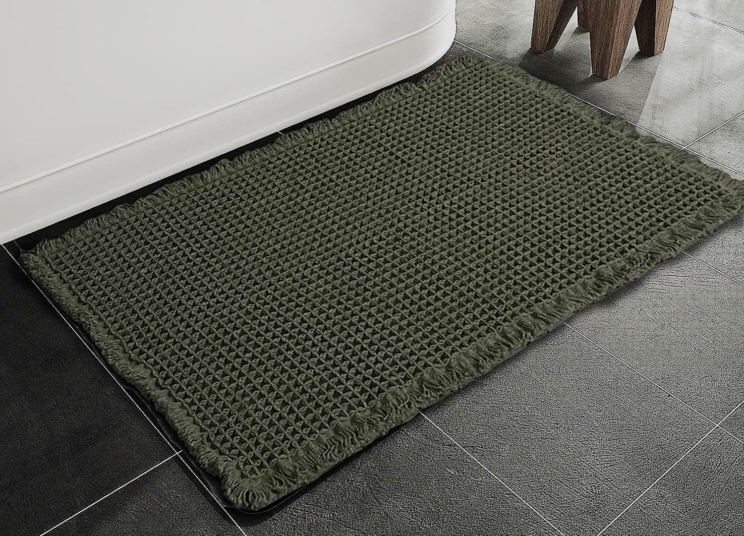 Alfombrilla de baño de gofre extra absorbente y antideslizante, diseño ultrasuave con borlas decorativas, lavable a máquina con respaldo de goma antideslizante,, Verde scuro, 46x76 cm (rettangolare)