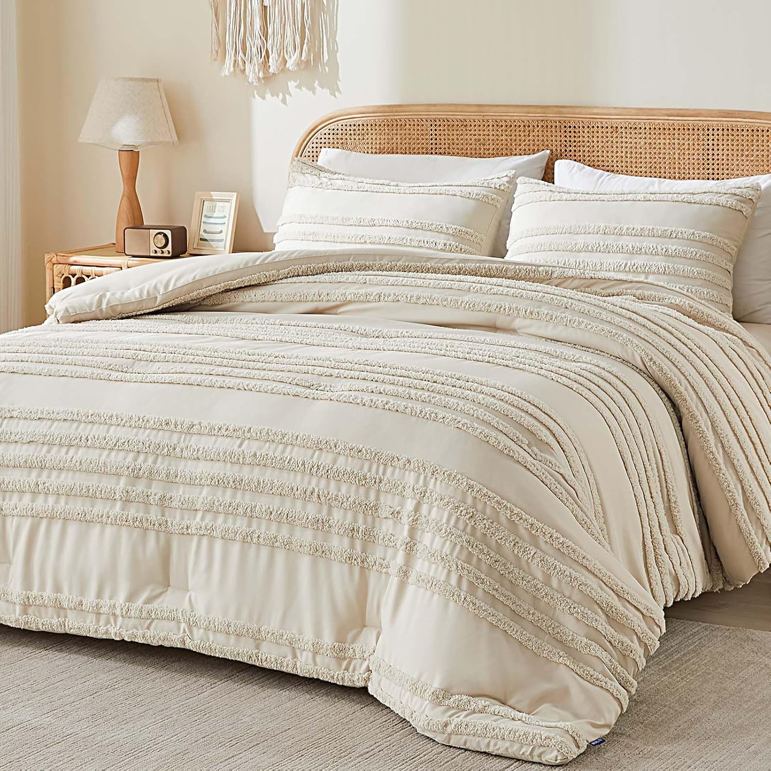 BEDELITE Boho King Size Comforter Set - Beige Tufted Striped Bed Set 3 Pieces, Soft Vintage Farmhouse Comforter for All Seasons, Boho Home Decor,Fluffy Jacquard Bedding with Pillow Sham Beige King