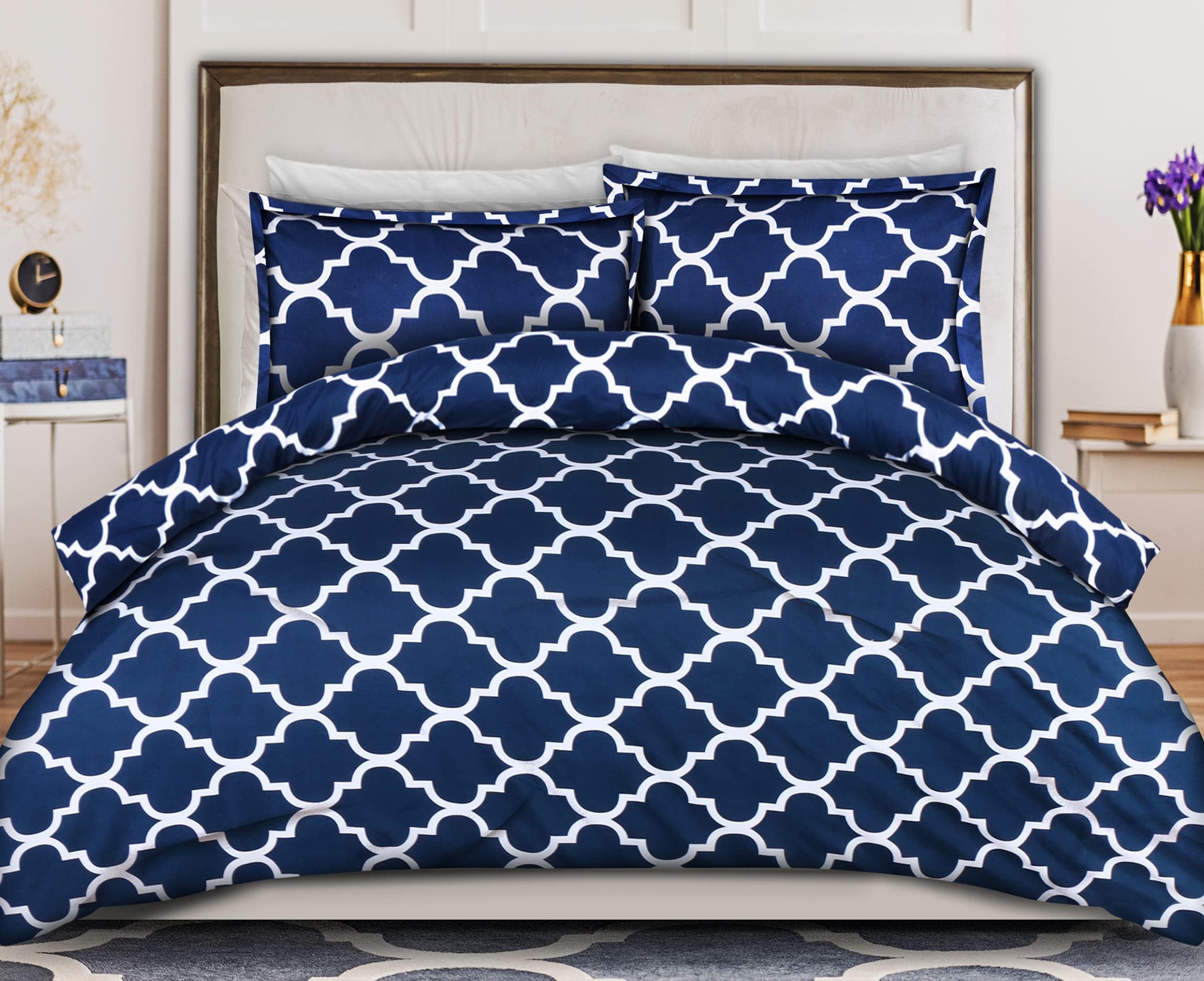 Utopia Bedding Duvet Cover King Size - 1 Duvet Cover with 2 Pillow Shams - 3 Pieces Comforter Cover with Zipper Closure - Ultra Soft Brushed Microfiber, 104 X 90 Inches (King, Quatrefoil Navy)