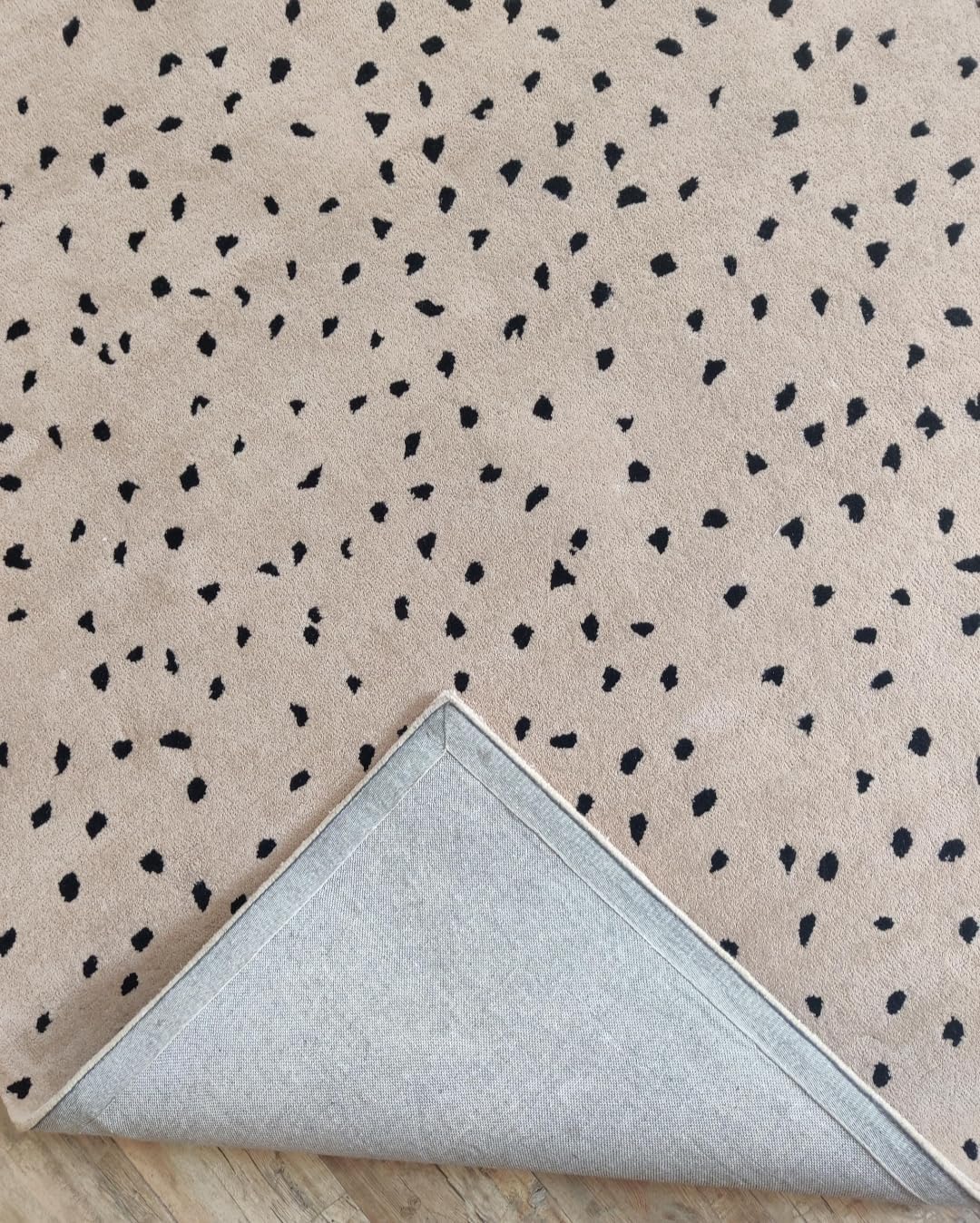 Area Rug with Black Spotted Pattern, Beige Background, Modern Abstract Design, Soft Textured Carpet (8/10 feet)