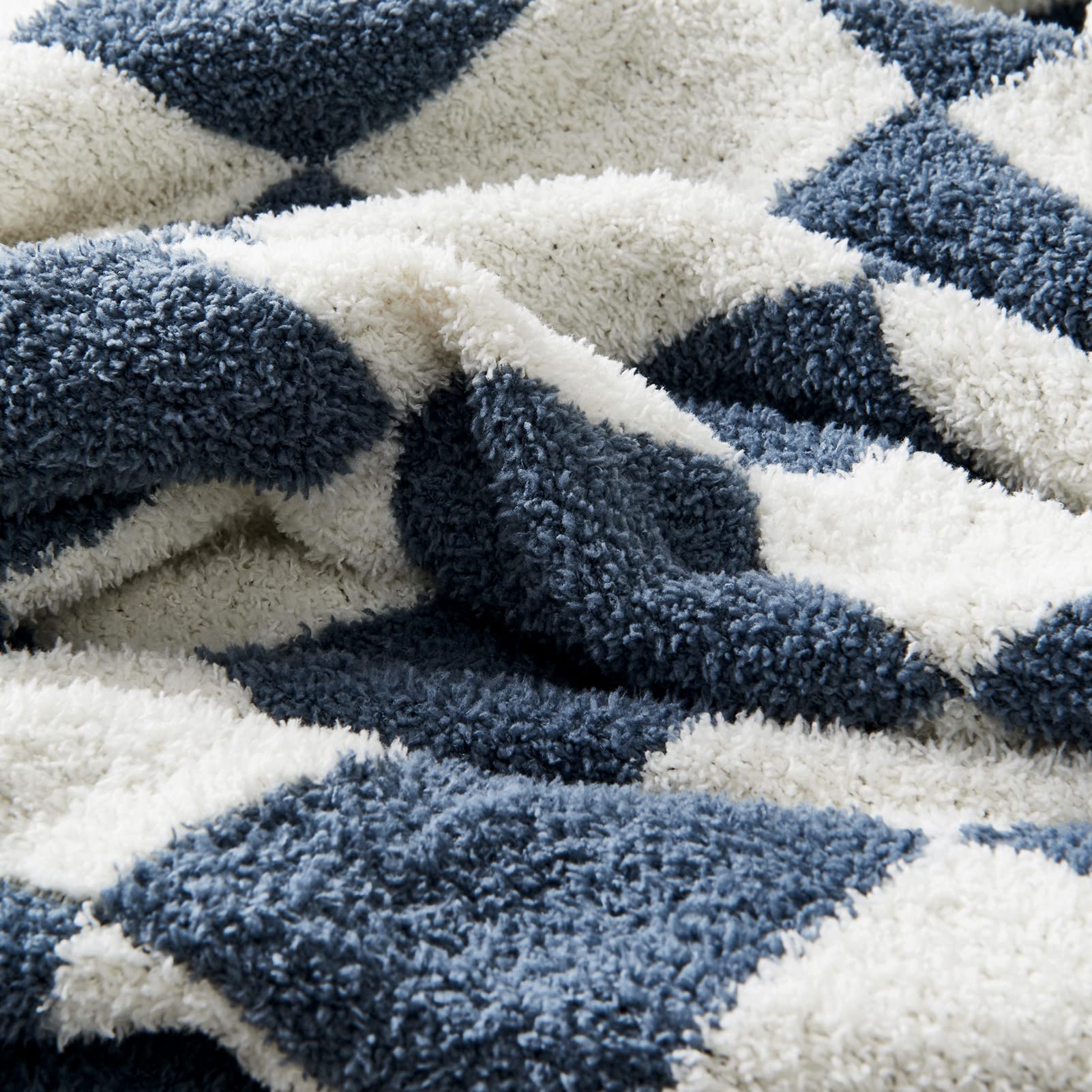 CozeCube Fullfy - Manta de punto reversible de microfibra súper suave, cálida y acogedora, manta de felpa mullida, manta a cuadros azul polvoriento y blanco para sofá, cama, 50 x 60 pulgadas