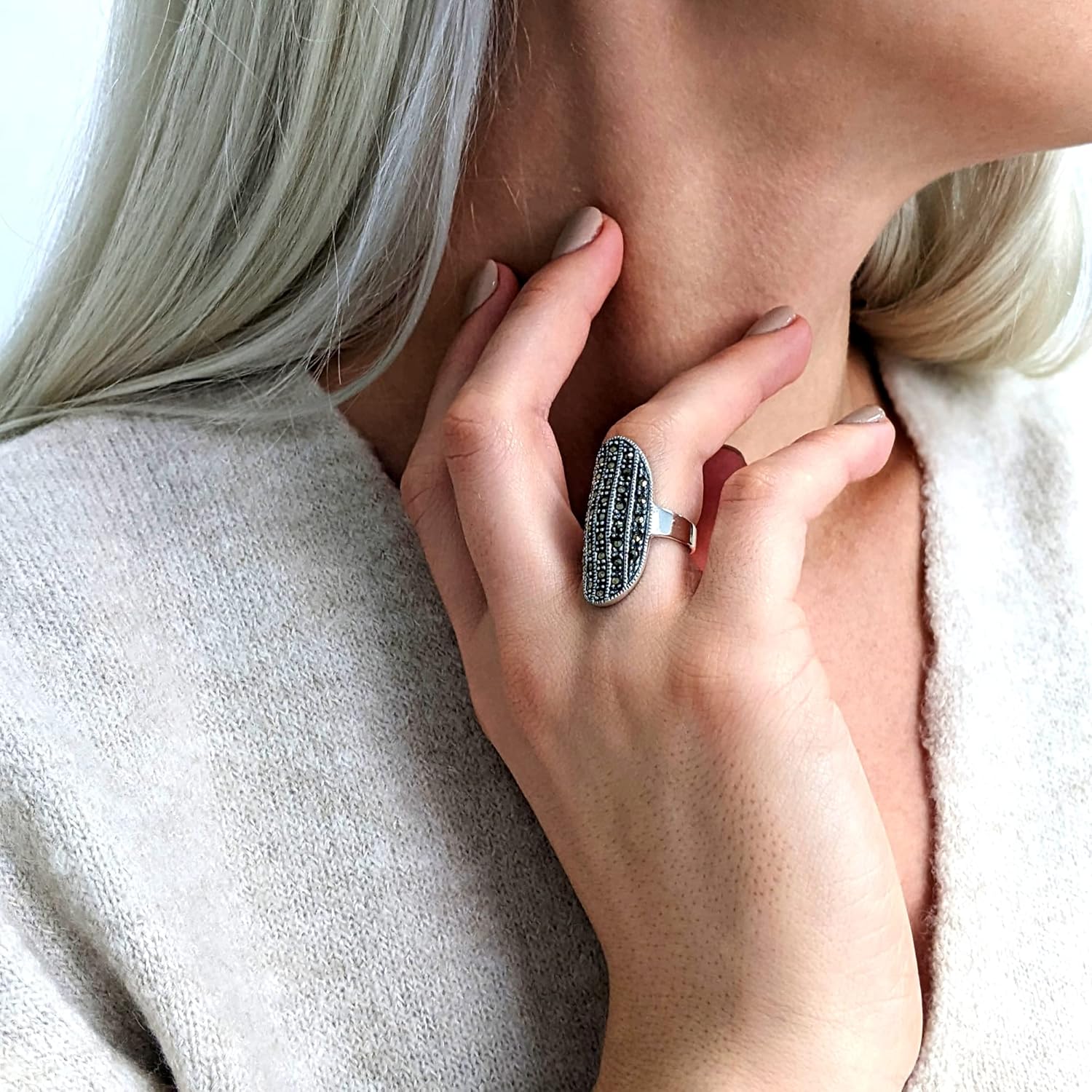 Silverly Marcasite Full-Finger Ring in 925 Silver - Sterling Silver Long Oval Armour Ring for Women - Modern Chunky Long Curved Design - Contemporary Gothic Statement Jewelry