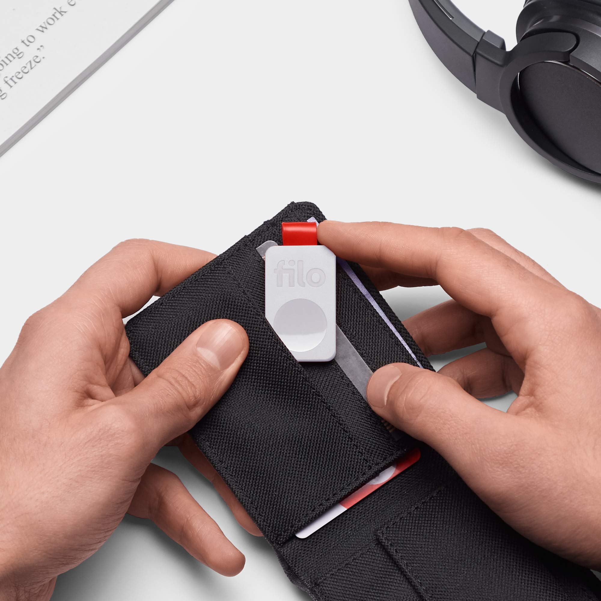 Filo Tag - Localizzatore Bluetooth - Trova Oggetti Compatibile con iOS e Android - 1Bianco+1Nero