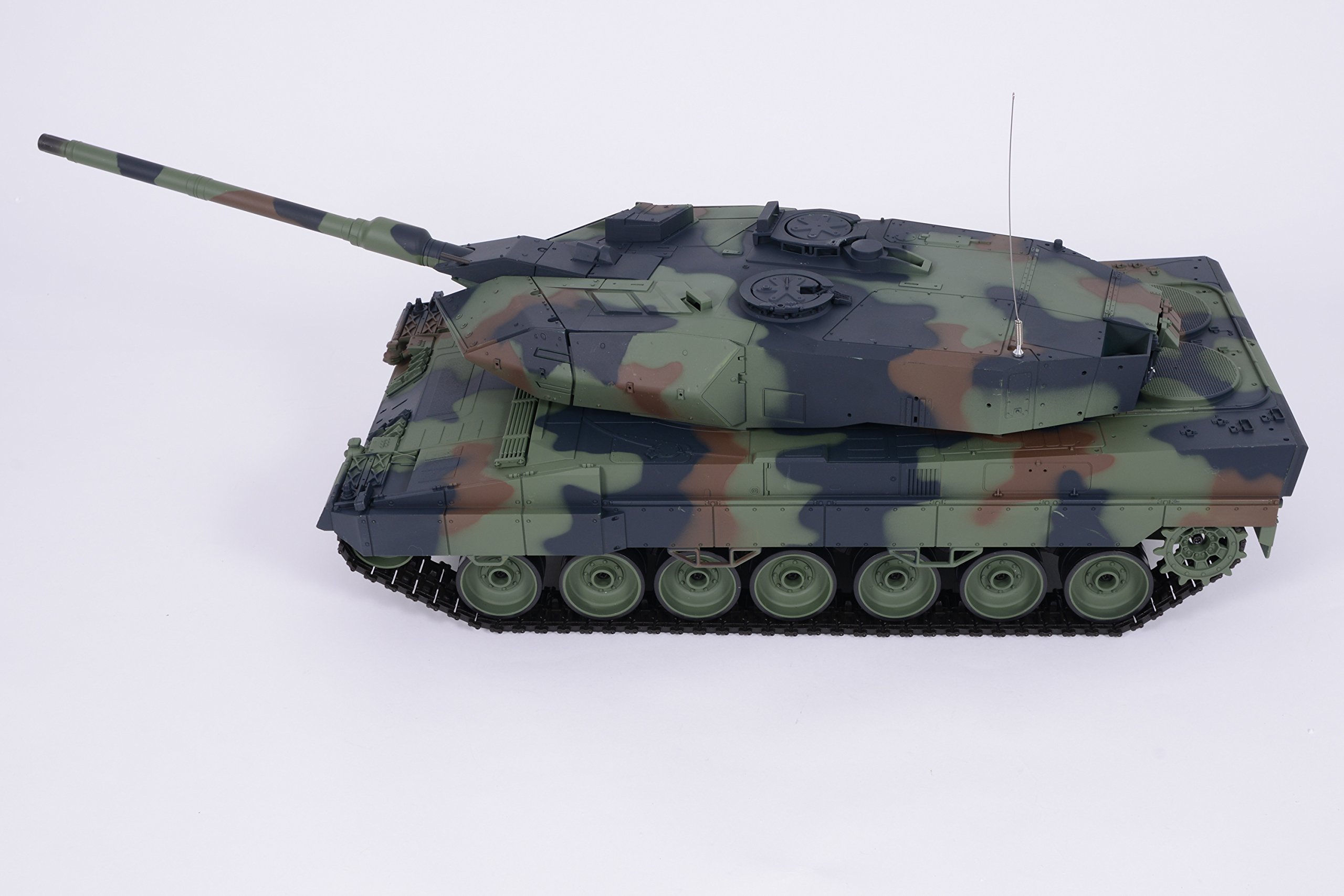 Amazon.co.jp: HengLong 1/16 レオパルド2A6 （2.4GHz・プラキャタピラ