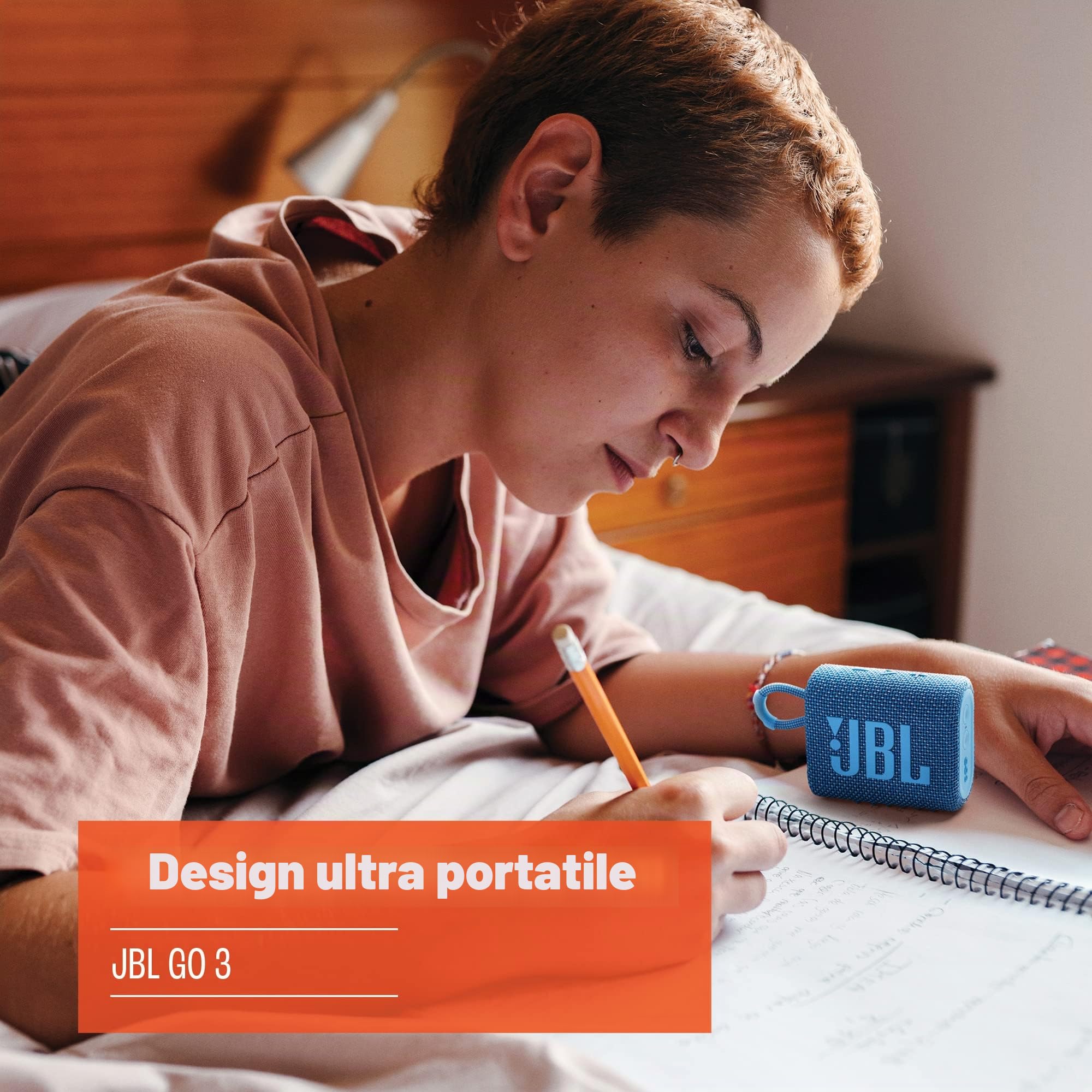 JBL GO 3 ECO Speaker Bluetooth Portatile, Cassa Altoparlante Wireless con Design Compatto, Resistente ad Acqua e Polvere IP67, Materiali Riciclati, fino a 5 h di Autonomia, USB, Blu