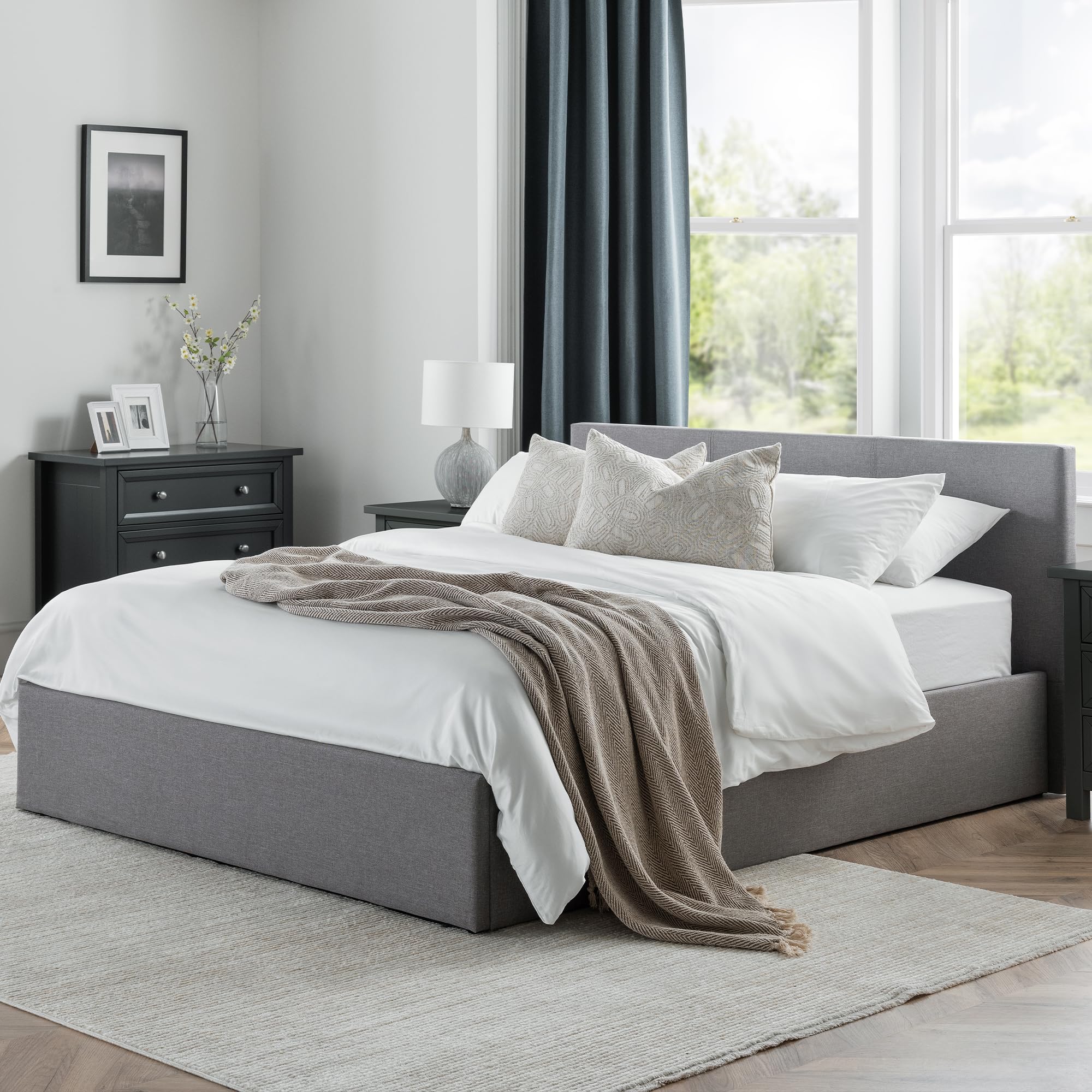 Julian Bowen Rialto Lift-UP Storage Bed in Linen Fabric 135CM, Double
