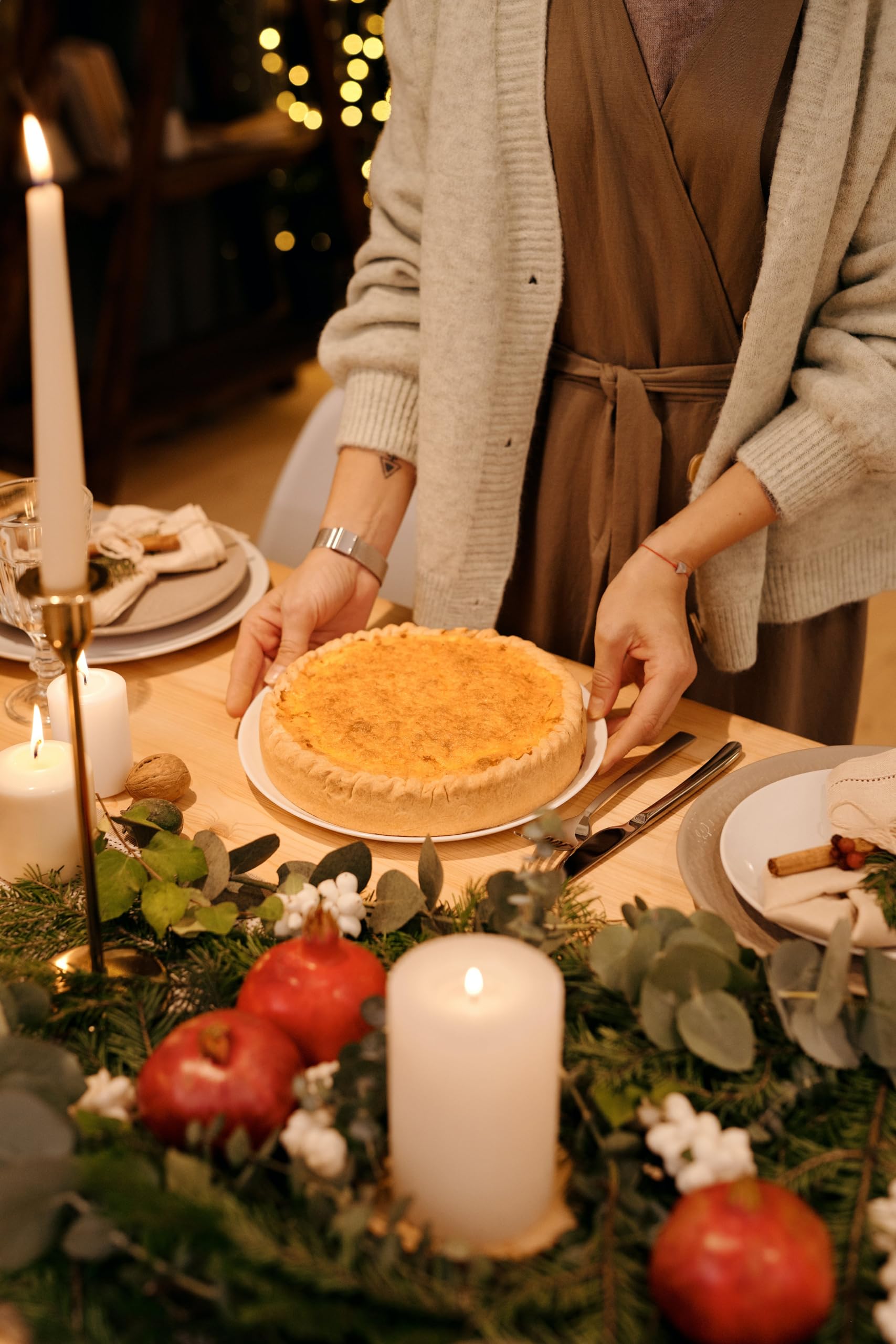 12 STÜCKE Gold Kerzenhaltern, Kerzenhalter für Kegelkerze passt 3/4 Zoll Dicke Kerze&geführte Kerzen, Retro Metall Kerzenhalter für Kerzenlicht Abendessen Hochzeit Party Bankett Dekoration