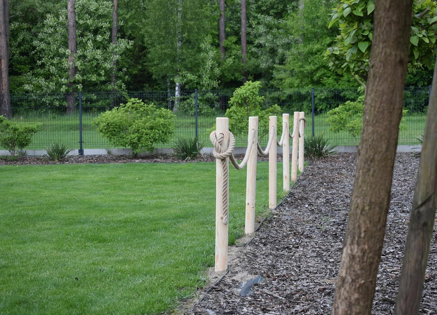 Recinzione In Legno 6 Pali Ø8x80 cm Con Corda In Juta 12m Staccionata Da Giardino Pannelli Recinzione Legno Non Trattato