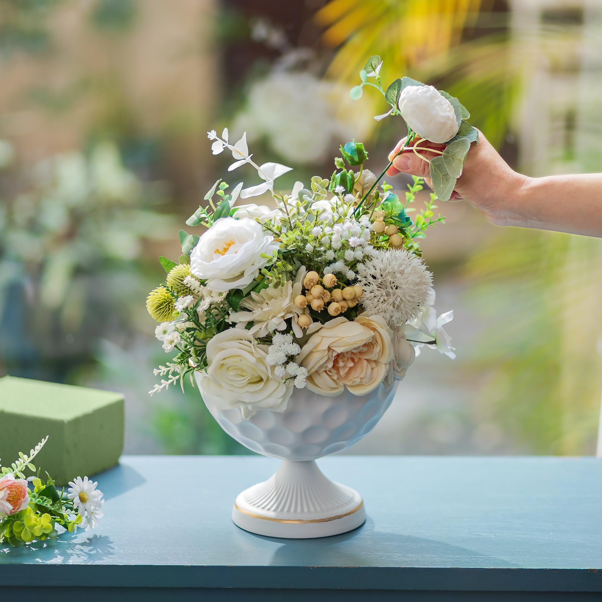 Sziqiqi Vase Weiß Kleine für Hochzeit: 15.5 cm Hoch Metall Urne Vasen Set of 10 - Blumentopf Weiss für Tischdeko - Vintage Blumenvase für Party Taufe Valentinstag