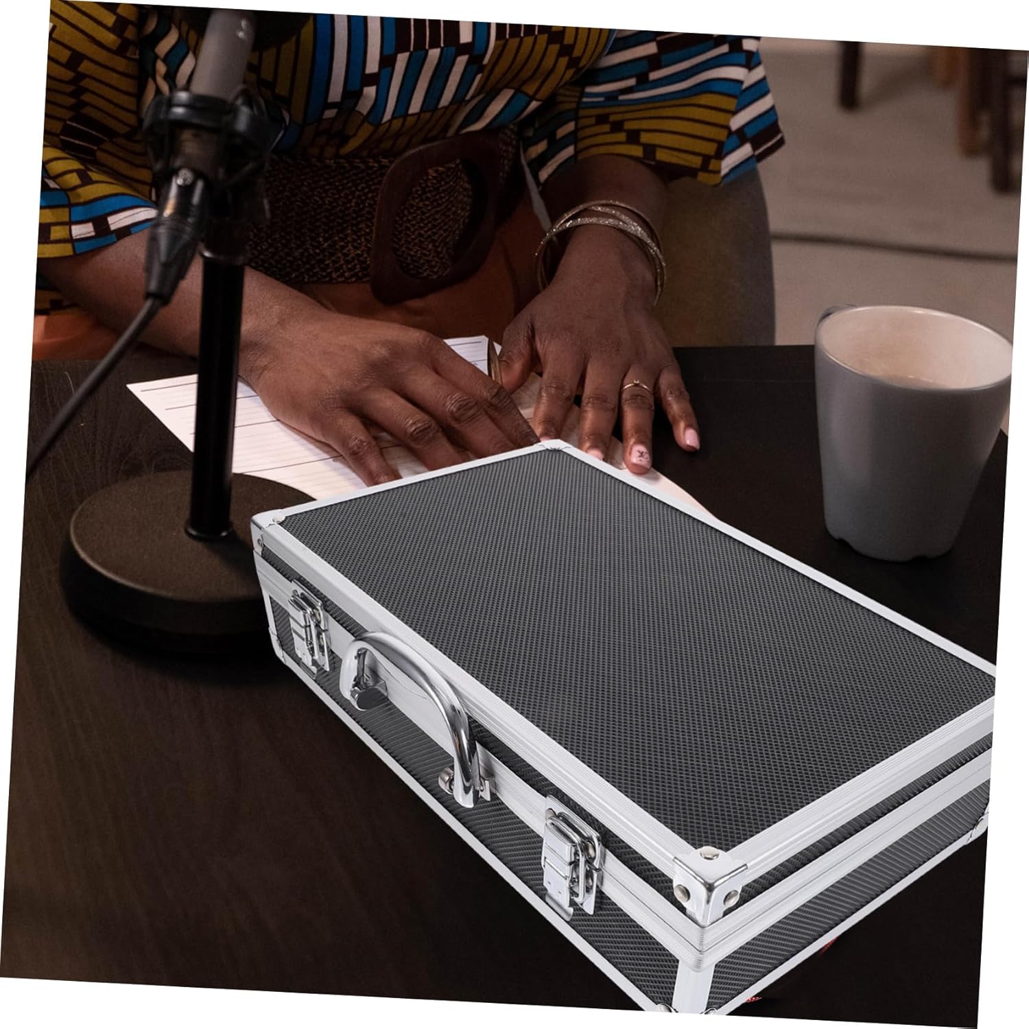 2-Pack Handheld Wireless Microphone Storage Case Protective Aluminum Box for KTV Microphones Travel-Friendly Organizer for Audio Equipment