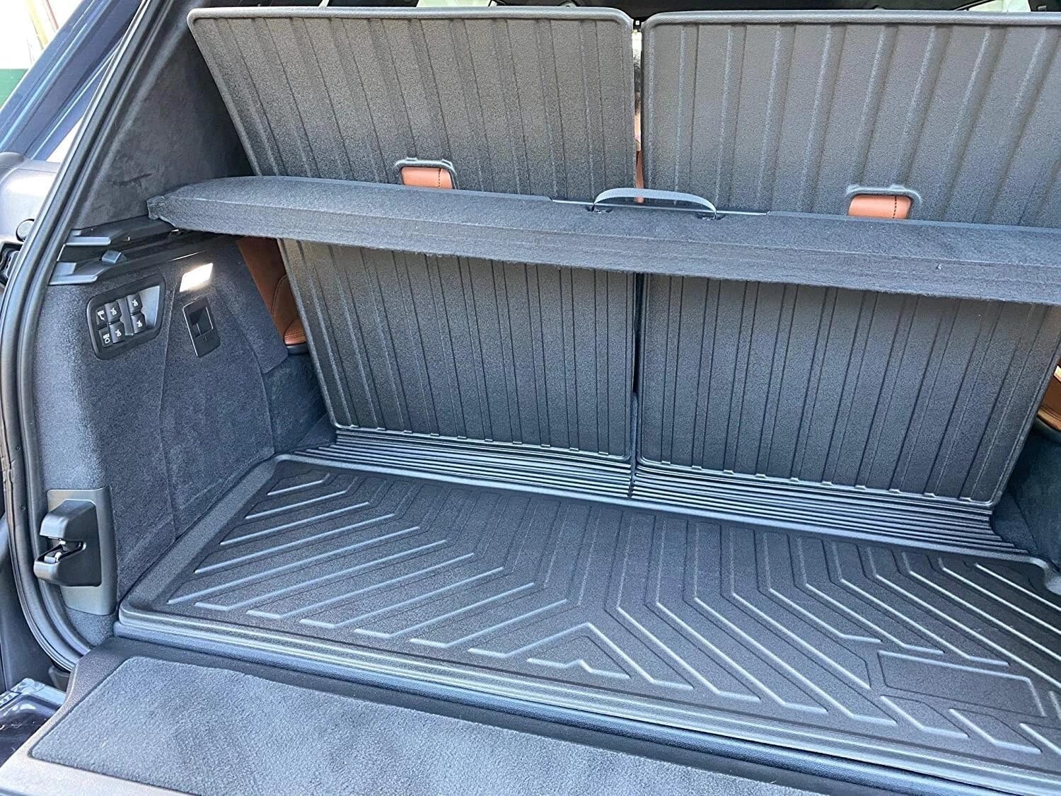 Cargo Liner - Trunk Mat for BMW X7 2019-2026 – Weather-Resistant Trunk Mats for Cars with Raised Lip – Non-Slip Car Trunk Mat Rubber – Easy to Install – Laser Pre-Cut Design