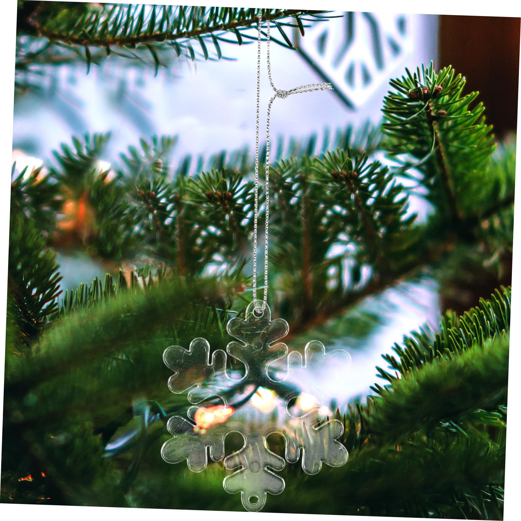 TOPBATHY 200 Pièces Flocon De Neige Transparent Décoration De Flocon De Neige Suspendue Décor De Flocon De Neige Suspendu De Noël Ornements Clairs De Flocon De Neige Acrylique