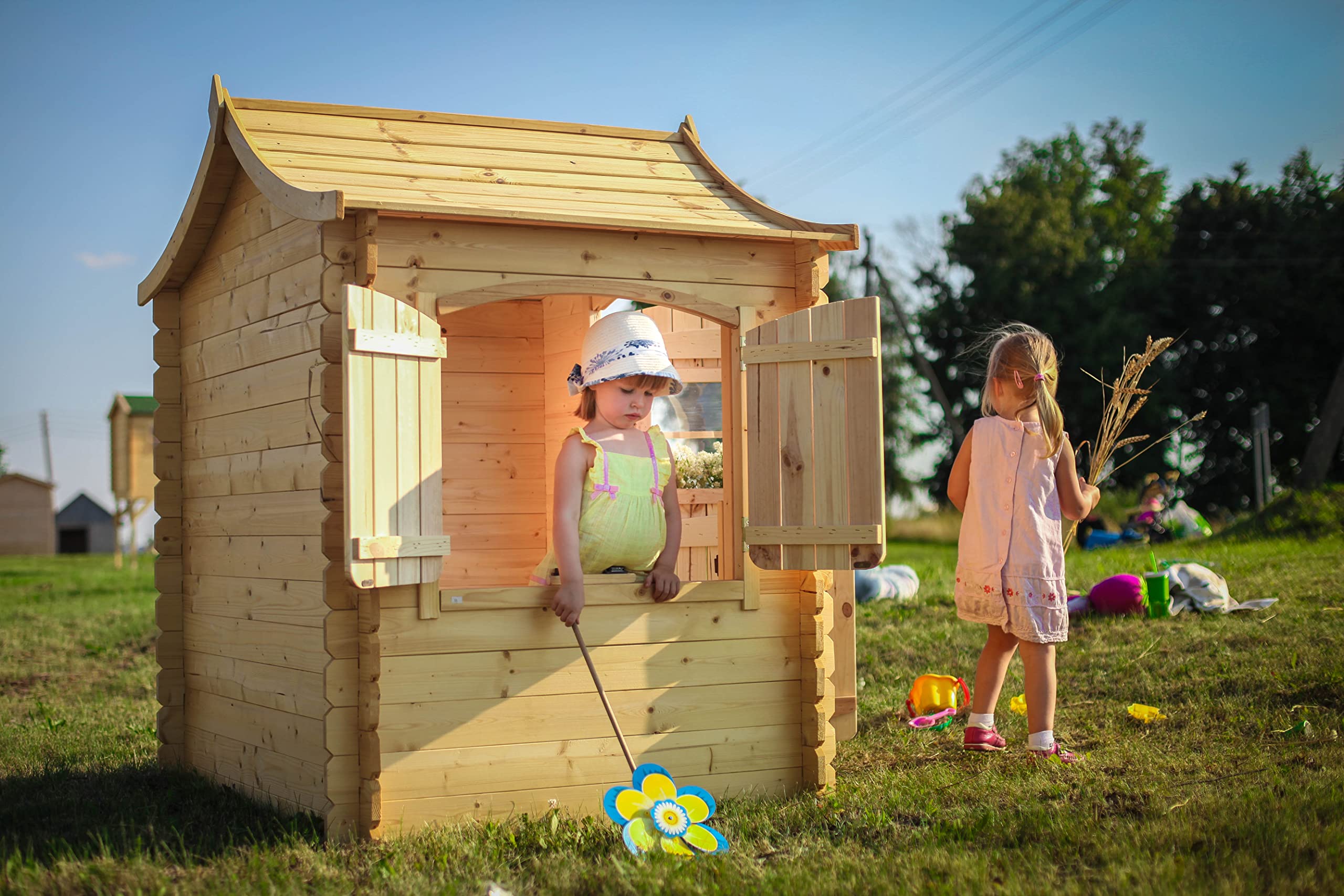 Drewniany domek dla dzieci - Domek zabawkowy dla dzieci, dł. 112 x szer. 146 x wys. 152 cm, 1,1 m2, domek do zabawy na świeżym powietrzu, domek ogrodowy Timbela M550-1