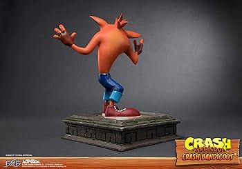 Amazon | First 4 Figures クラッシュ・バンディクー:クラッシュ16