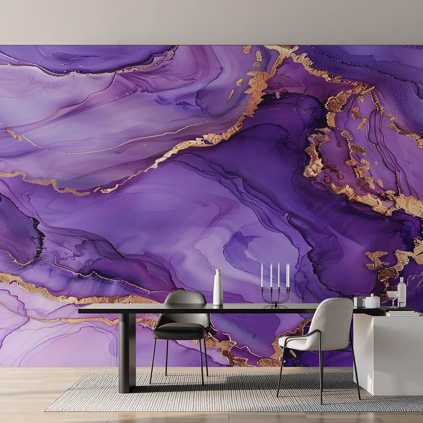 Papier peint marbre violet intissé pour masquer imperfections mur