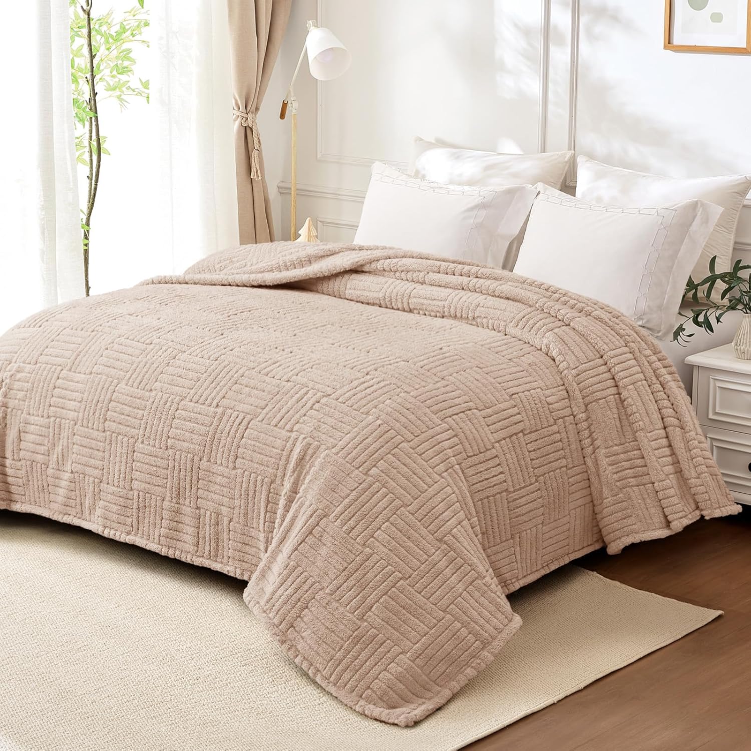 Whale Flotilla Fluffy Fleece Queen Size Blanket for Bed