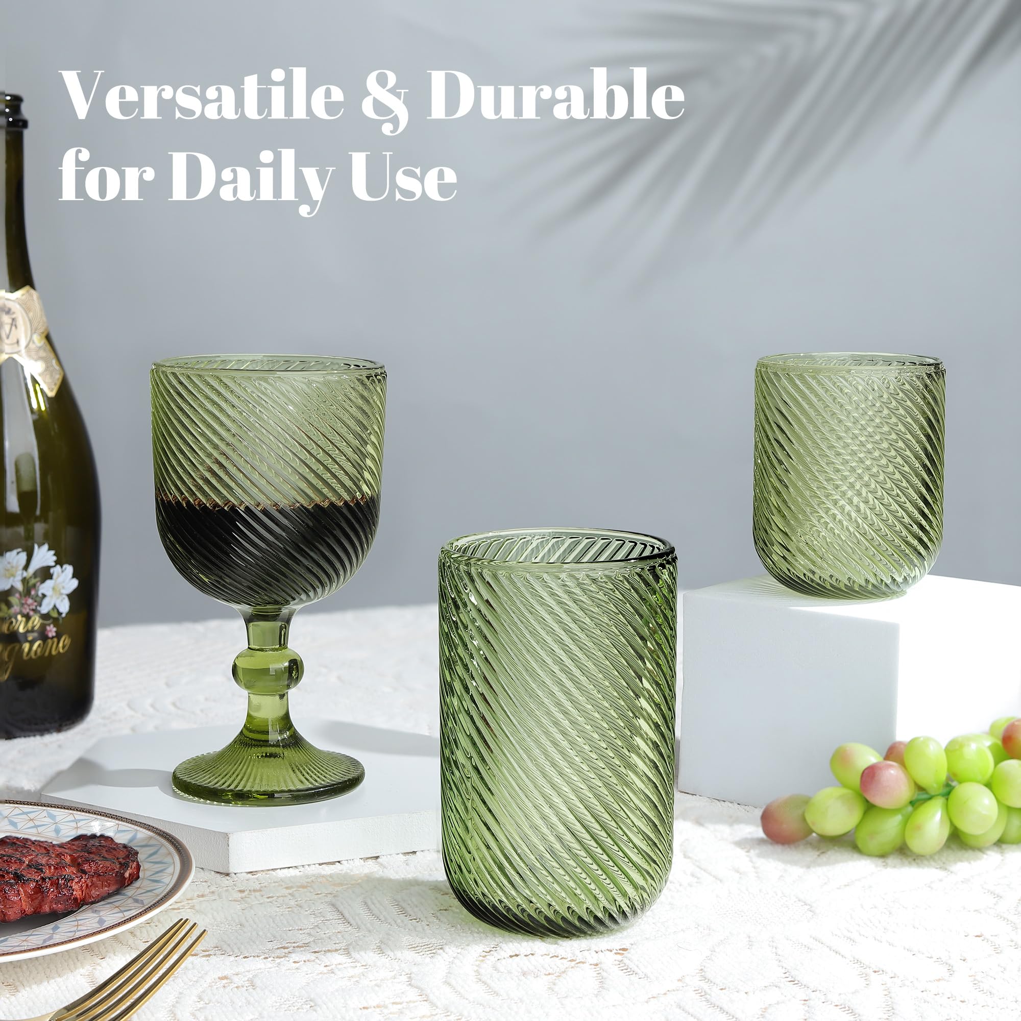 Joeyan Lot de 4 Verres à Eau Vert, 410ml Grande Verres à Jus et Soda, Moderne Verres à Boire Décoré en Strié Relief, Verre de Table Pour Whisky,Cocktail,Thé,Orangeade,Limonade, Lavable Lave-Vaisselle