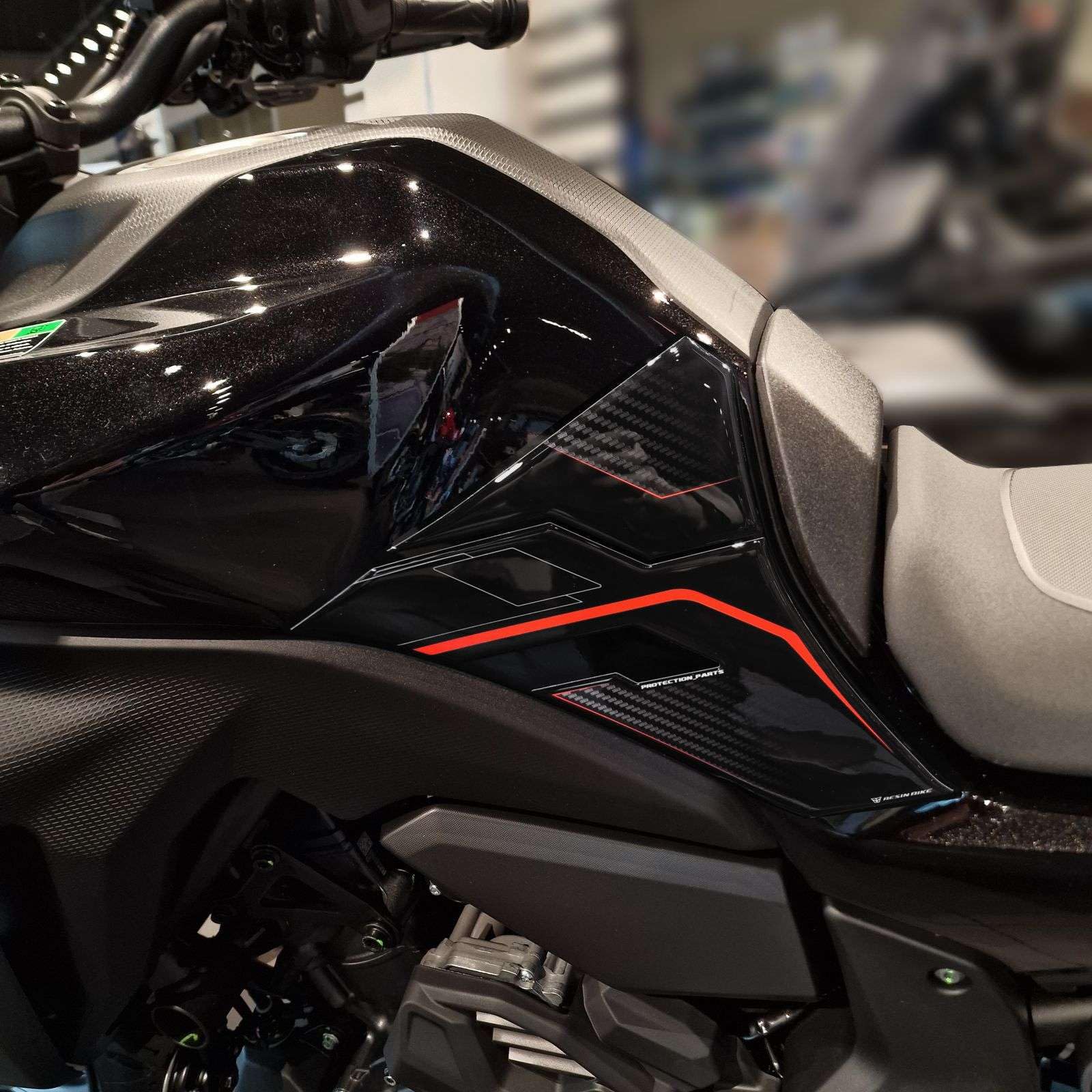 Resin Bike Kit Aufkleber Motorrad Kompatibel Mit Yamaha Tracer 7 2025-2026 Midnight Black. Schutz Grip Motorrad Tank-Schutzfolie vor Stößen und Kratzern. Kit Aufklebersatz 3D-Harzklebstoff