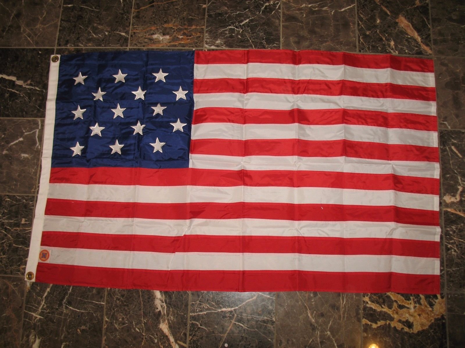 Bandera Histórica De EE. UU. 3x5 Pies - 13 Estrellas Y Barras, Primera Bandera Nacional, Nailon 210D Bordada